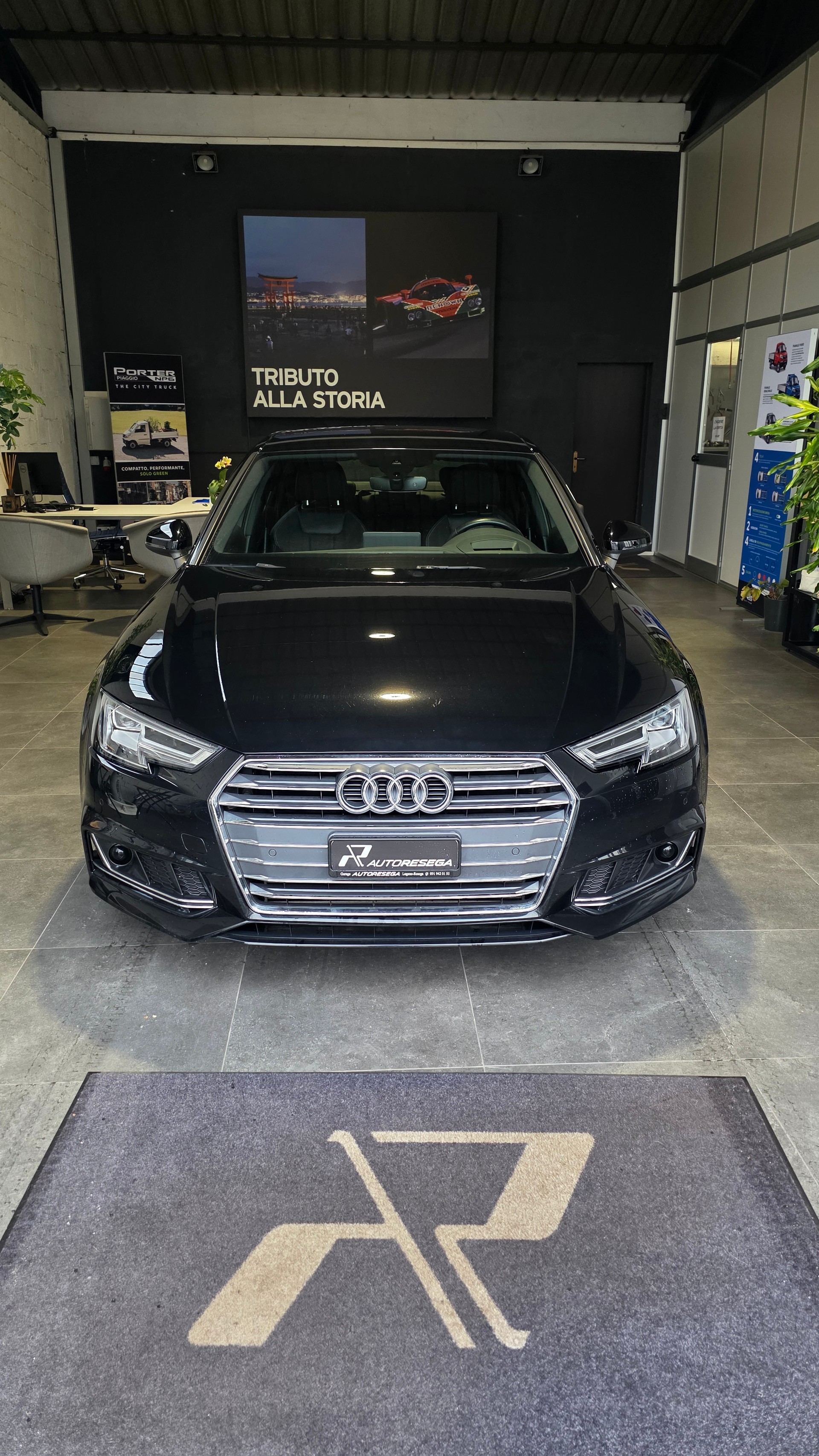 AUDI A4 Limousine 2.0 TFSI S-tronic S Line-image-2