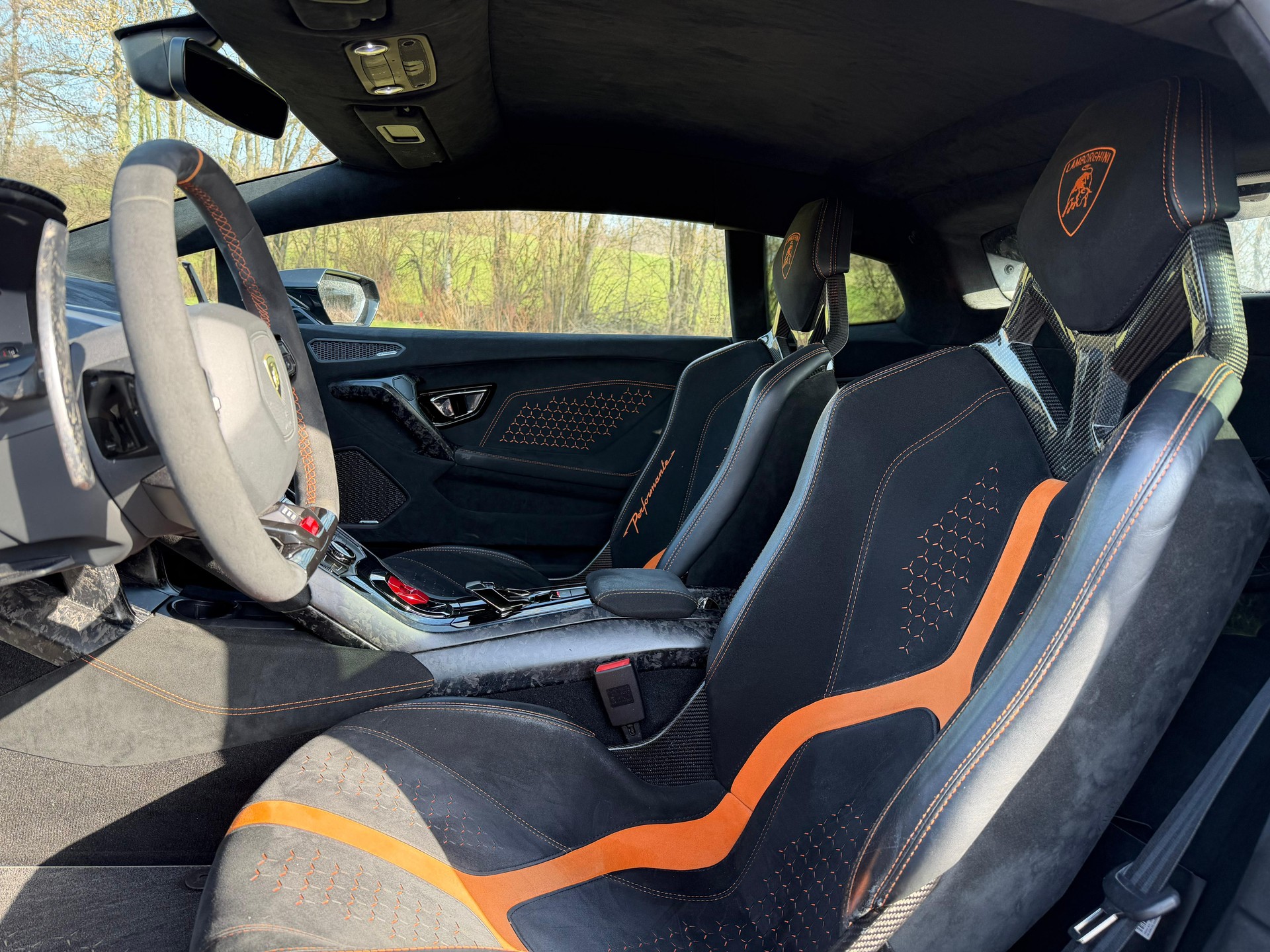 LAMBORGHINI Huracan LP640-4 Coupé Performante DCT-image-5