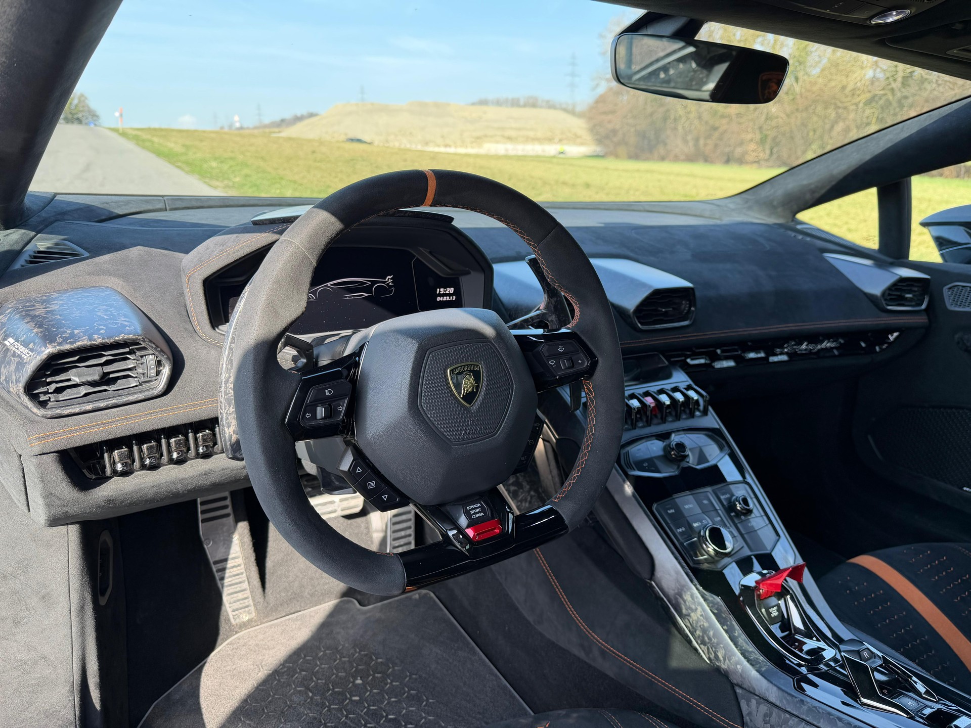 LAMBORGHINI Huracan LP640-4 Coupé Performante DCT-image-3