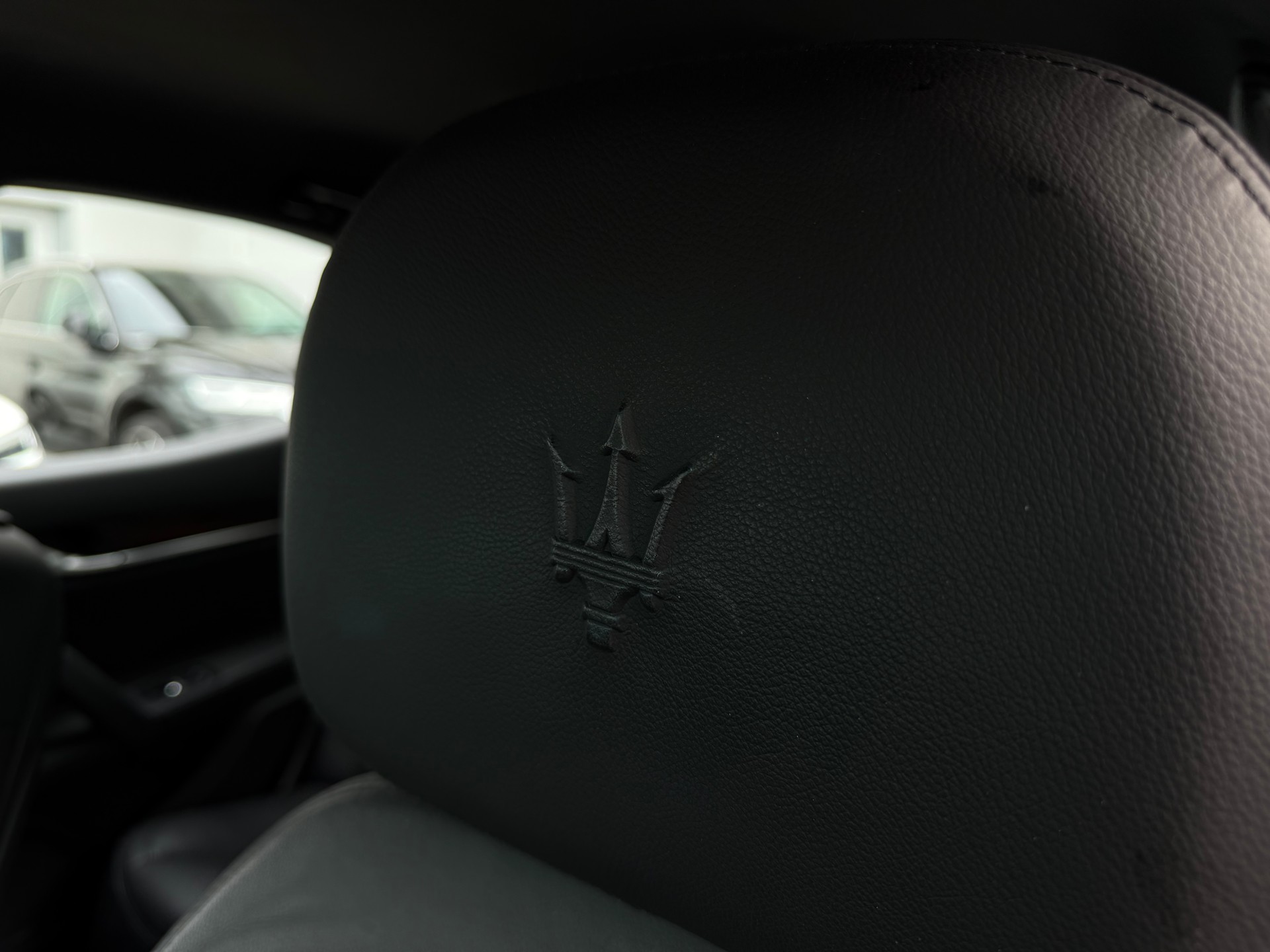 MASERATI Ghibli 3.0 V6 Automatica-image-24