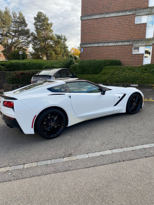 CHEVROLET Corvette Stingray-image-4