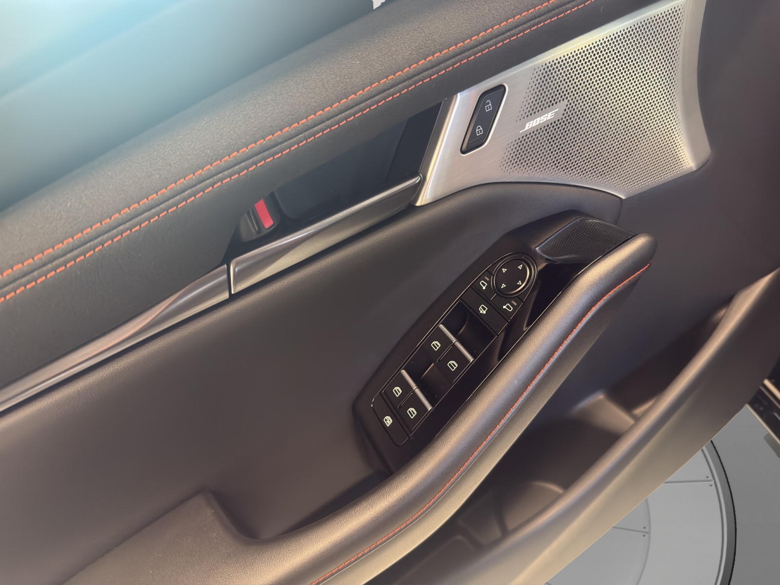 MAZDA 3 Hatchback 2.0 186 Nagisa-image-9