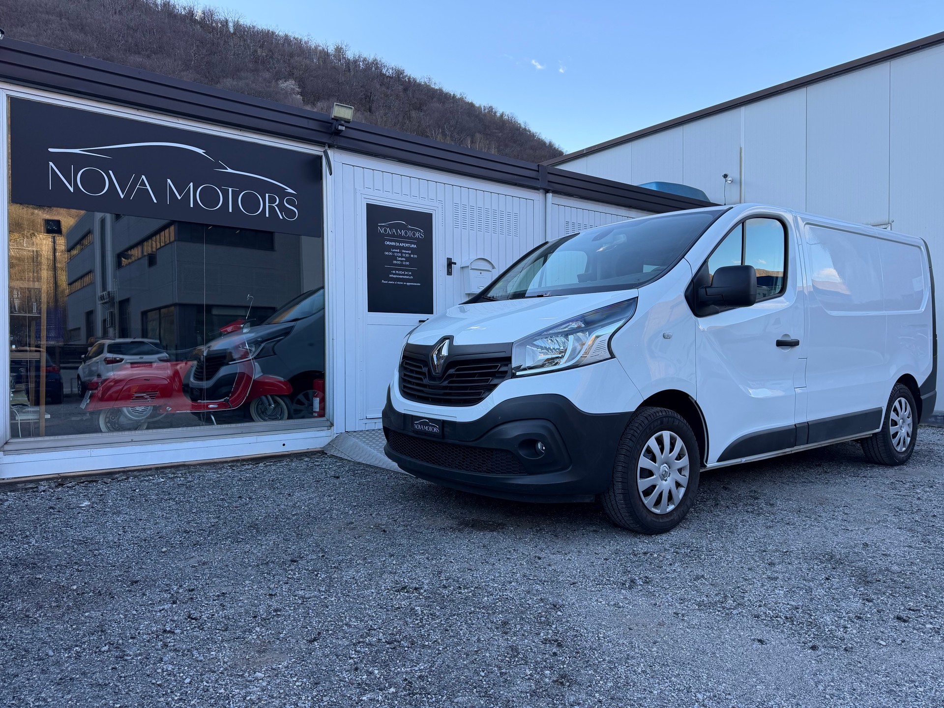 RENAULT Trafic 1.6 ENERGY TwinT. dCi140 2.9t Business L1H1