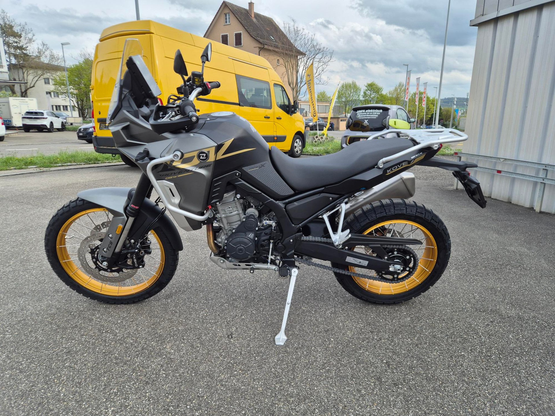 KOVE 800 X Pro Adventure-showroom-element-1