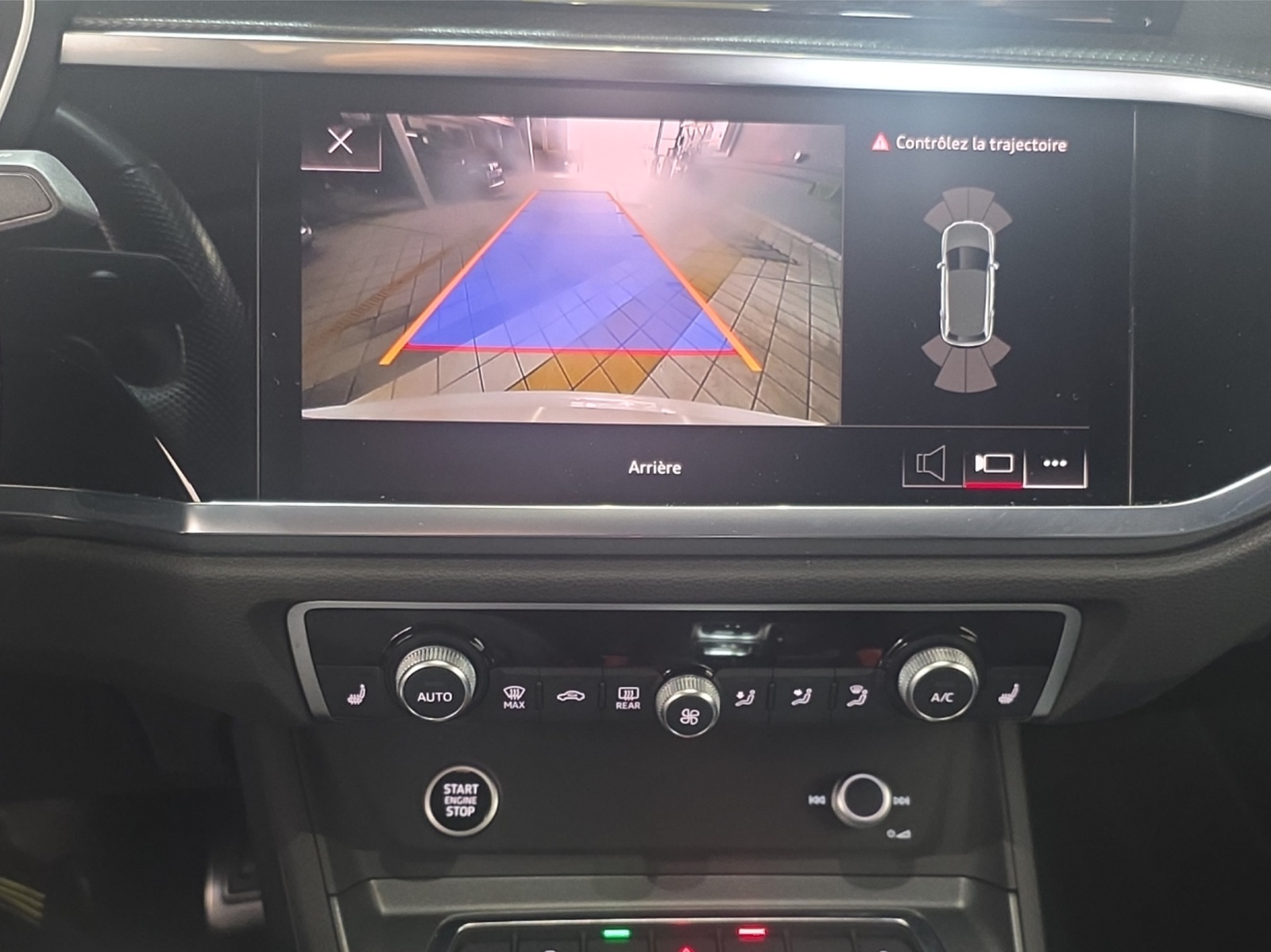 AUDI Q3 45 TFSI e S line S-tronic-image-10