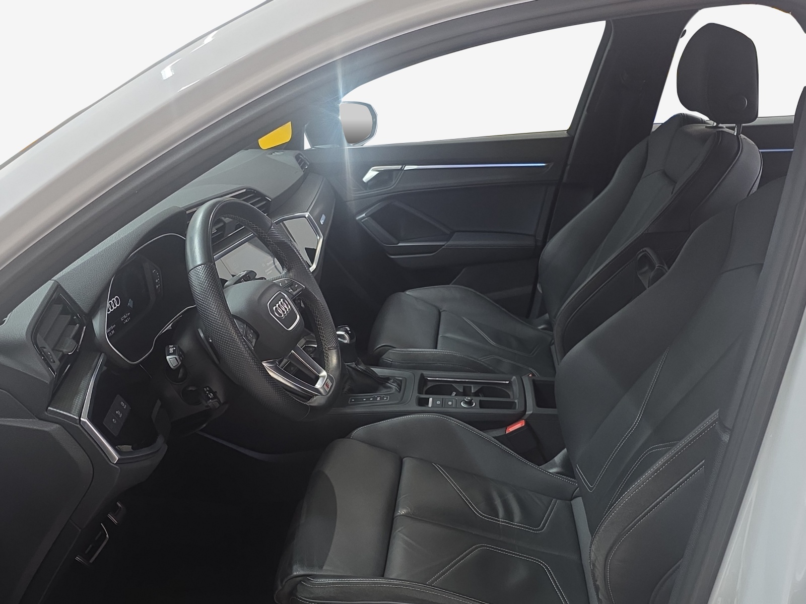 AUDI Q3 45 TFSI e S line S-tronic-image-8