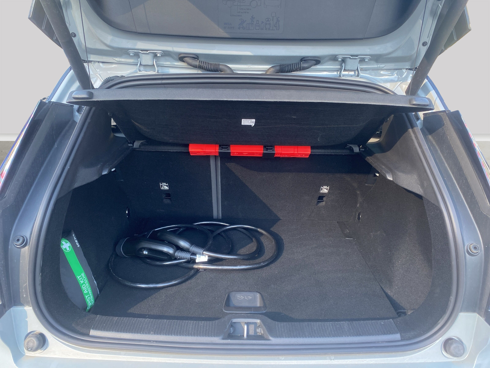VOLVO EX30 E60 69kWh Single Motor Extended Range Plus-image-6