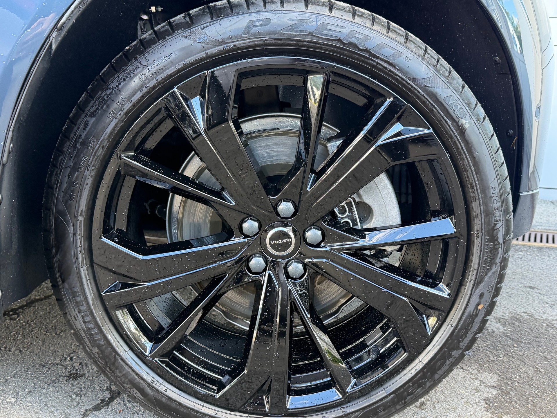 VOLVO XC60 T6 eAWD Black Edition Geartronic-image-10