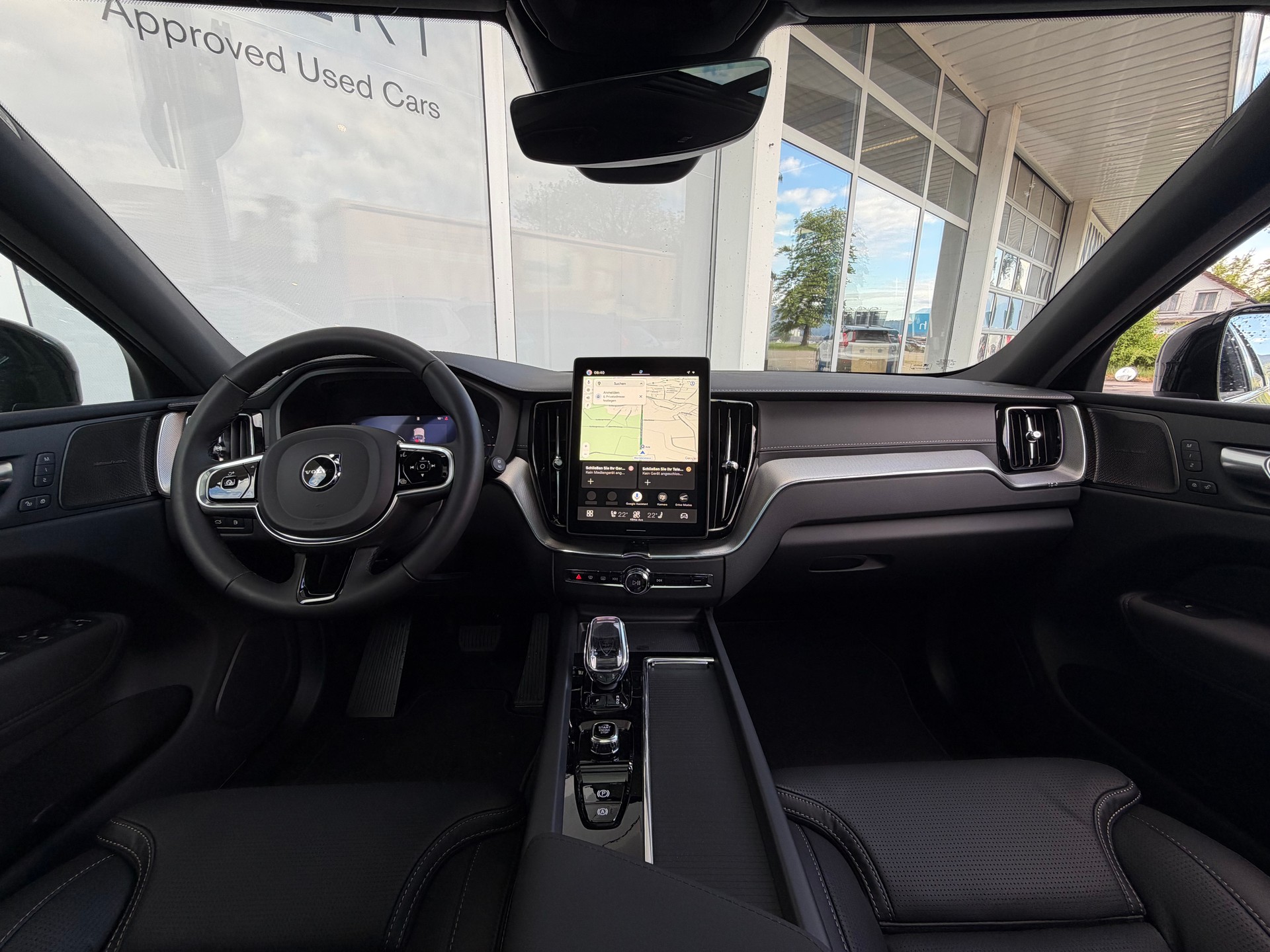 VOLVO XC60 T6 eAWD Black Edition Geartronic-image-9