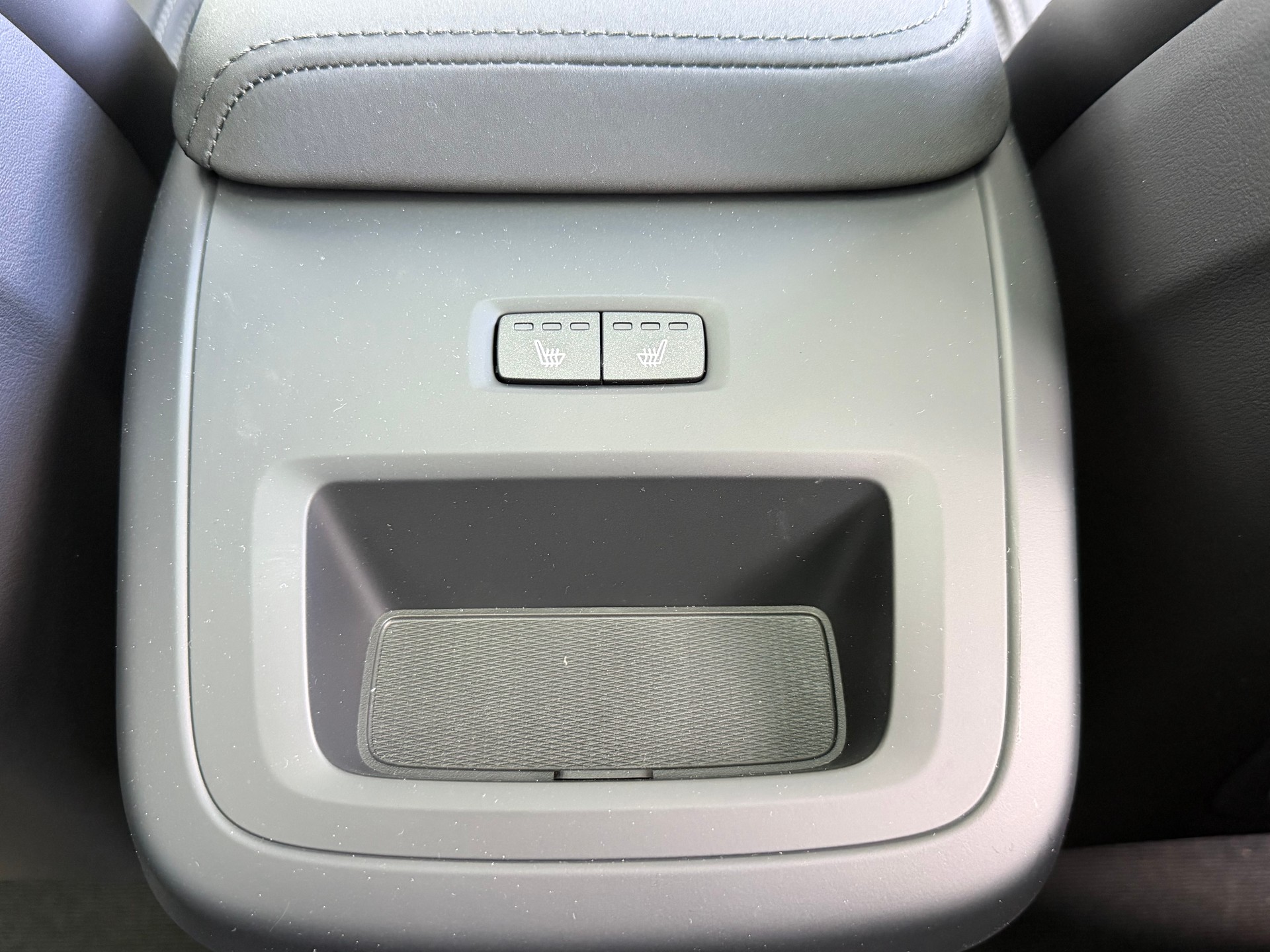 VOLVO XC60 T6 eAWD Black Edition Geartronic-image-6
