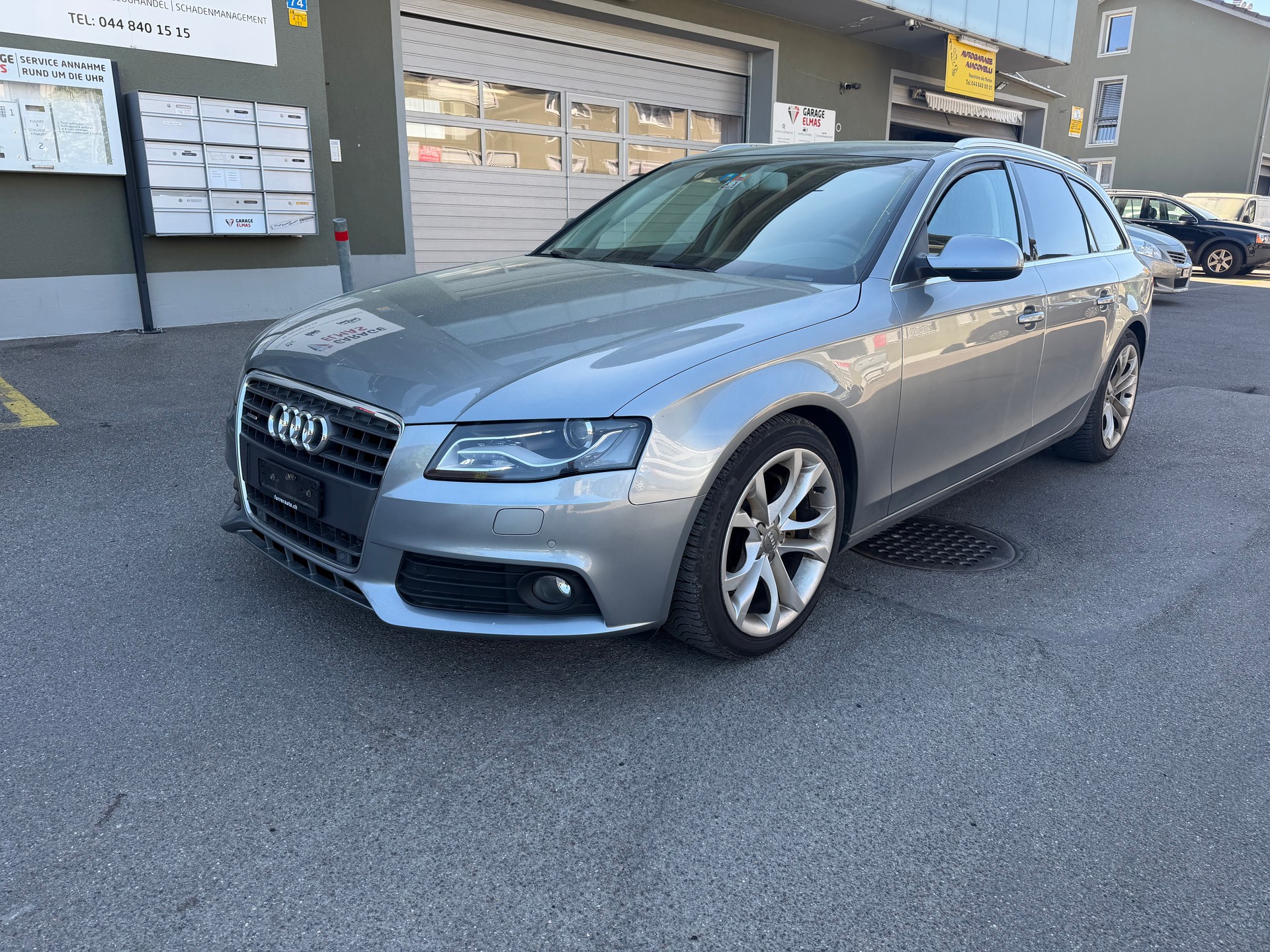 AUDI A4 Avant 2.0 TFSI quattro S-tronic-image-2