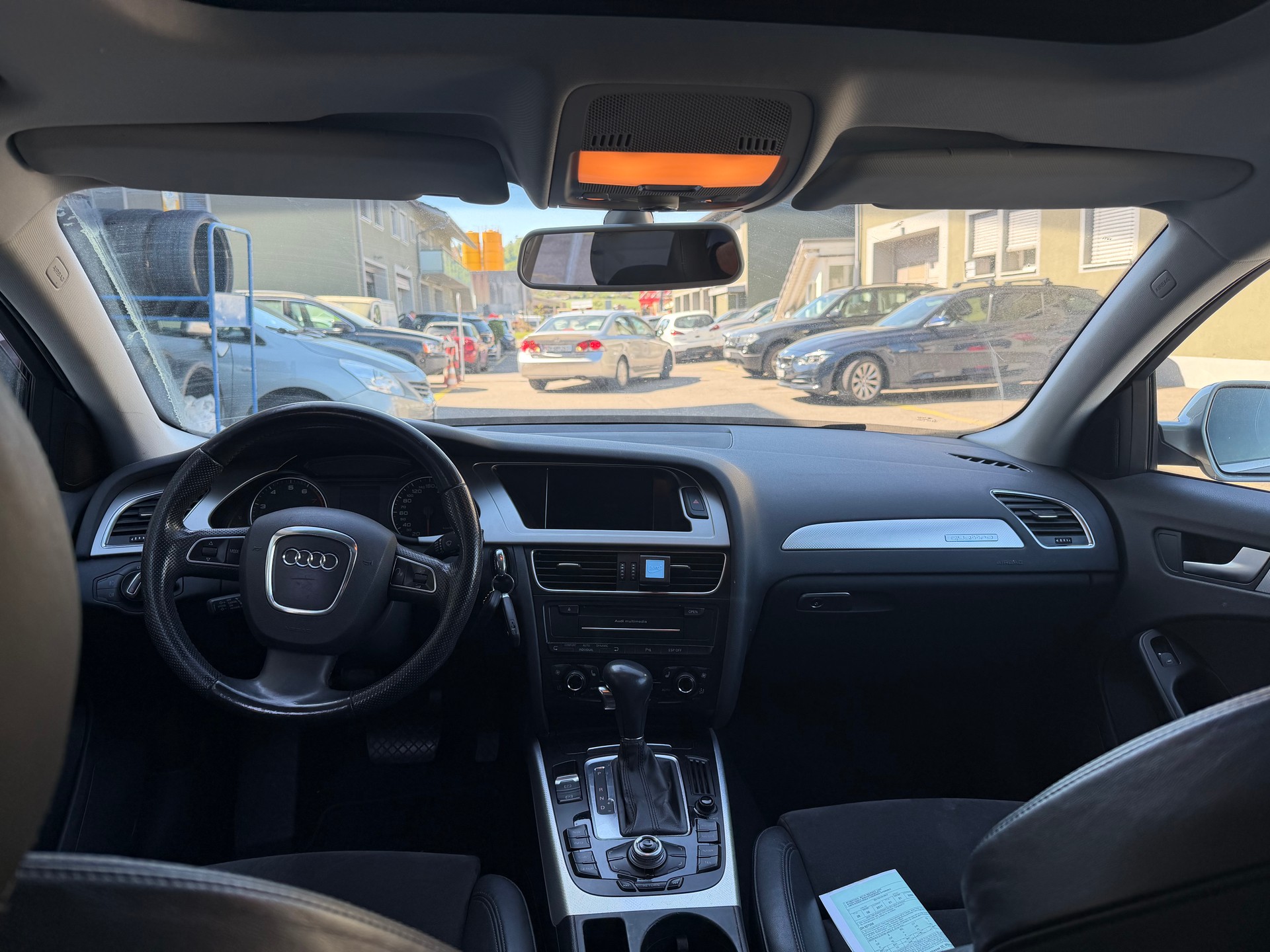 AUDI A4 Avant 2.0 TFSI quattro S-tronic-image-6