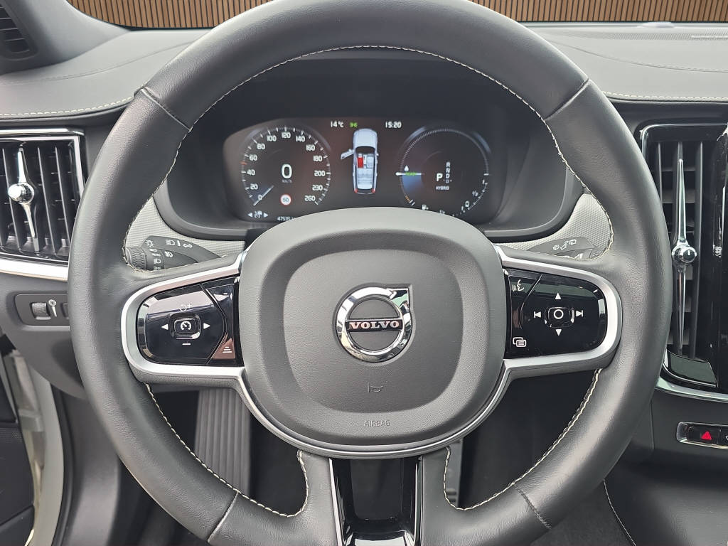 VOLVO V90 2.0 T8 TE R-Design eAWD-image-15