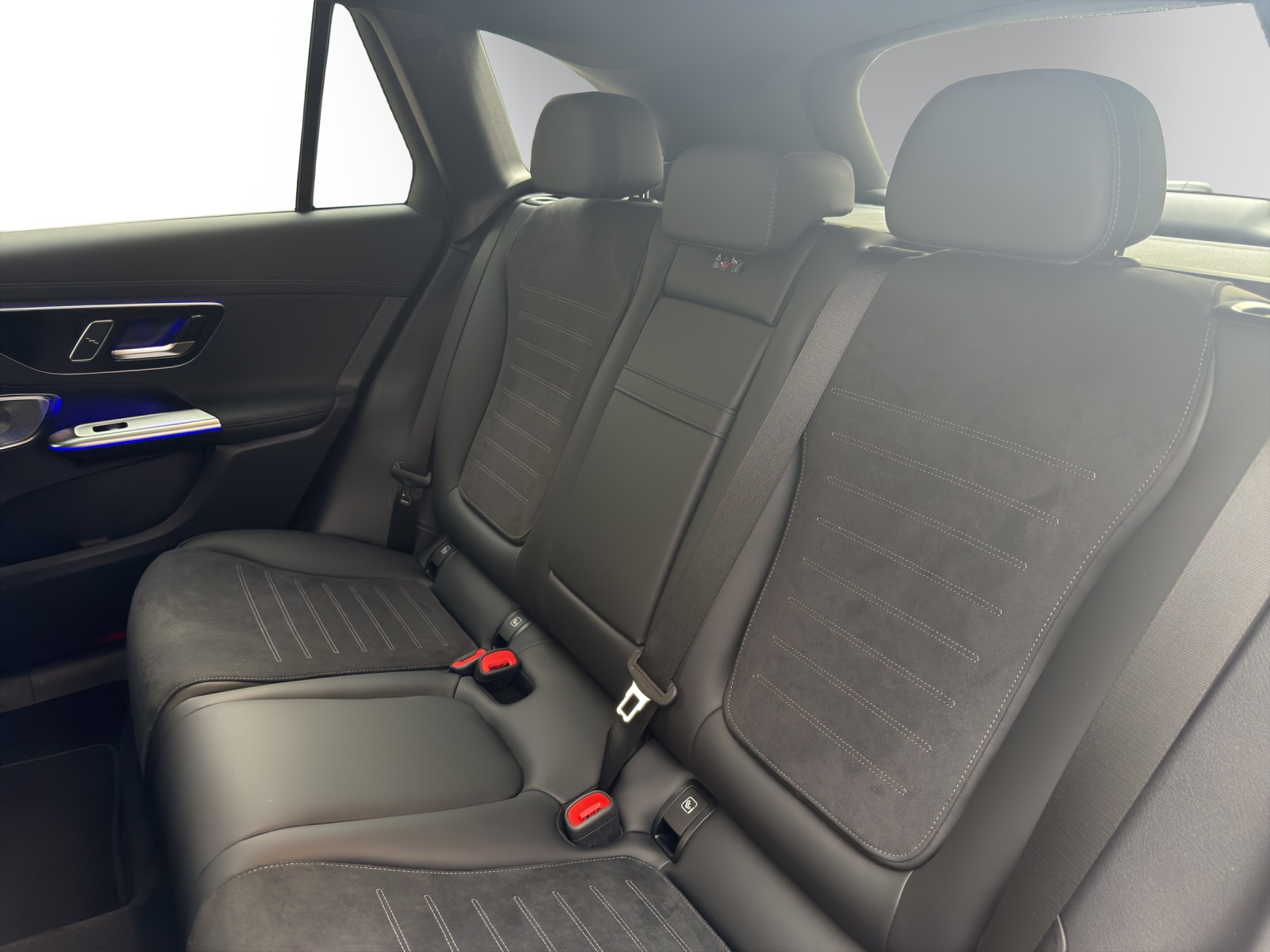 MERCEDES-BENZ GLC 200 4Matic 9G-Tronic-image-10
