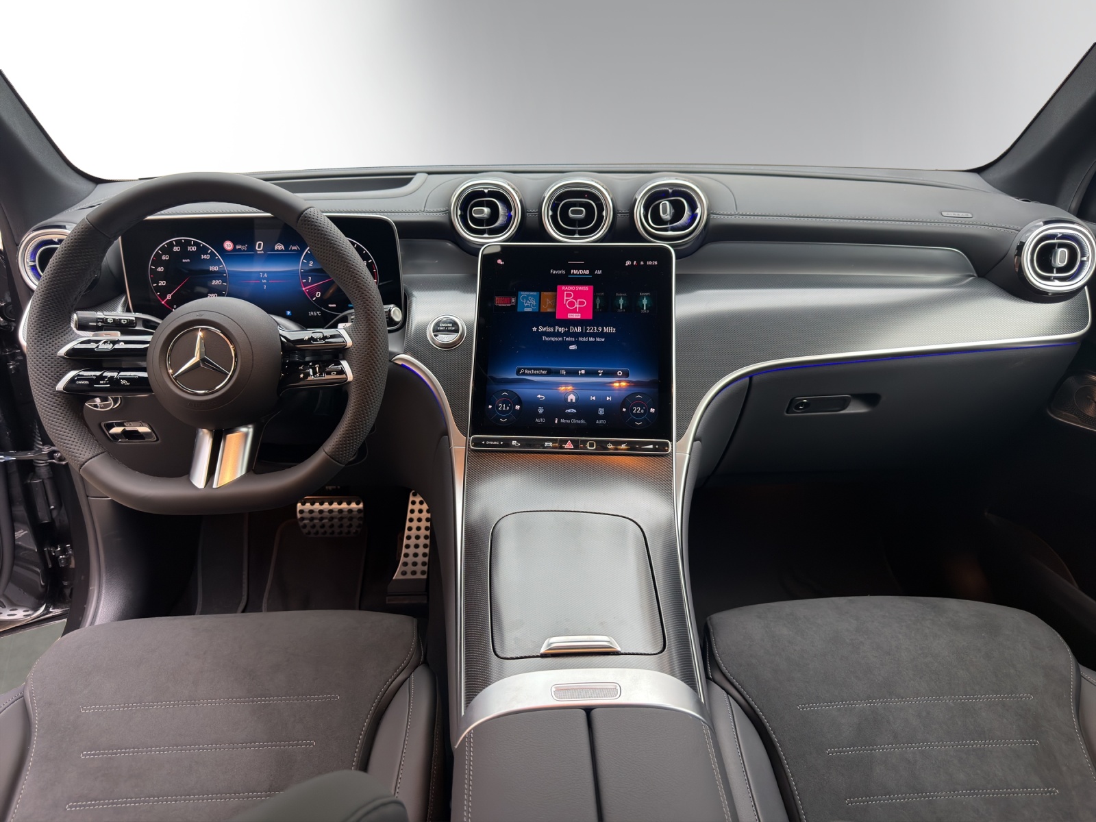 MERCEDES-BENZ GLC 200 4Matic 9G-Tronic-image-11
