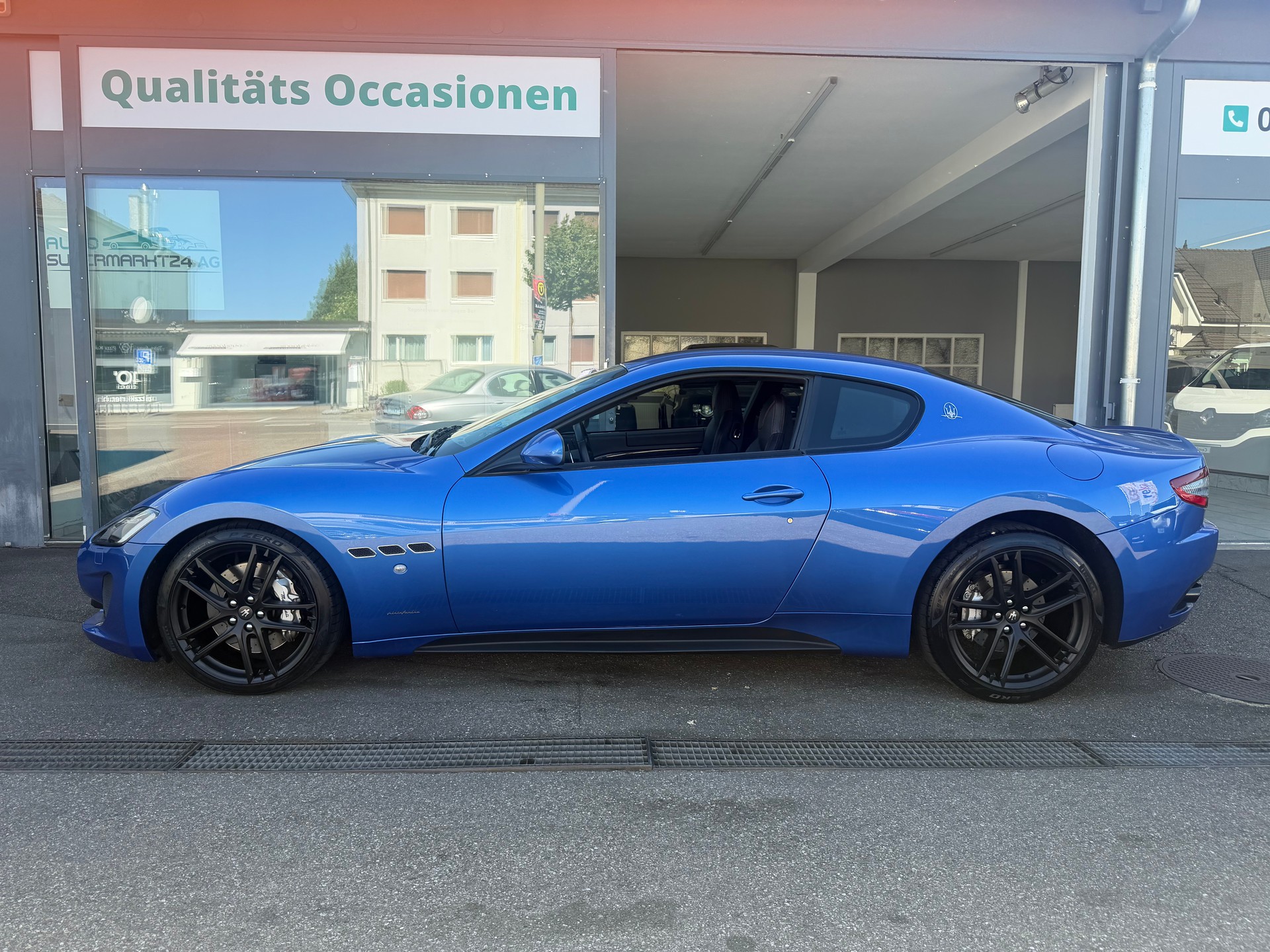 MASERATI GranTurismo Sport Automatica-showroom-element-1
