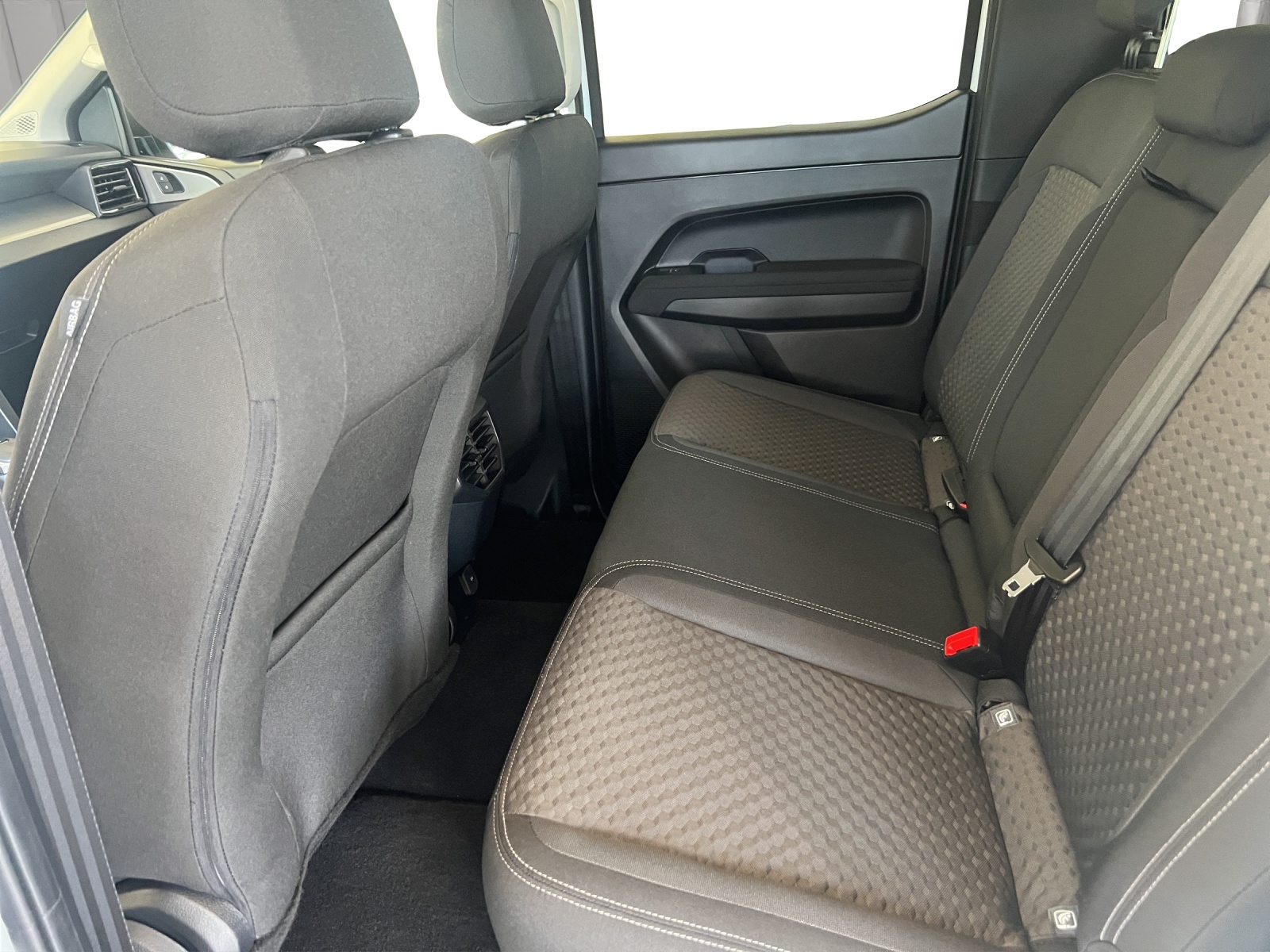 VW Amarok 2.0TDI Life Winter 2-image-10