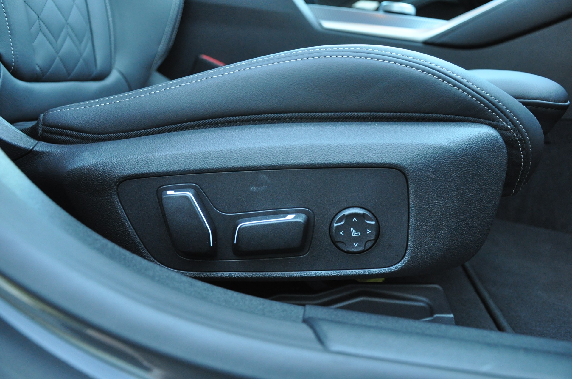 BMW 420d xDrive 48V Gran Coupé M Sport Pro Steptronic-image-25