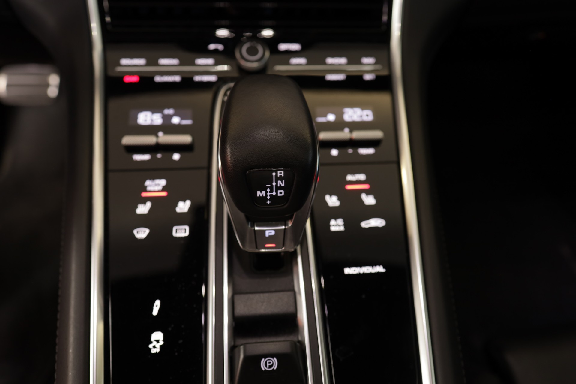 PORSCHE Panamera Turbo S E-Hybrid Sport Turismo PDK-image-13