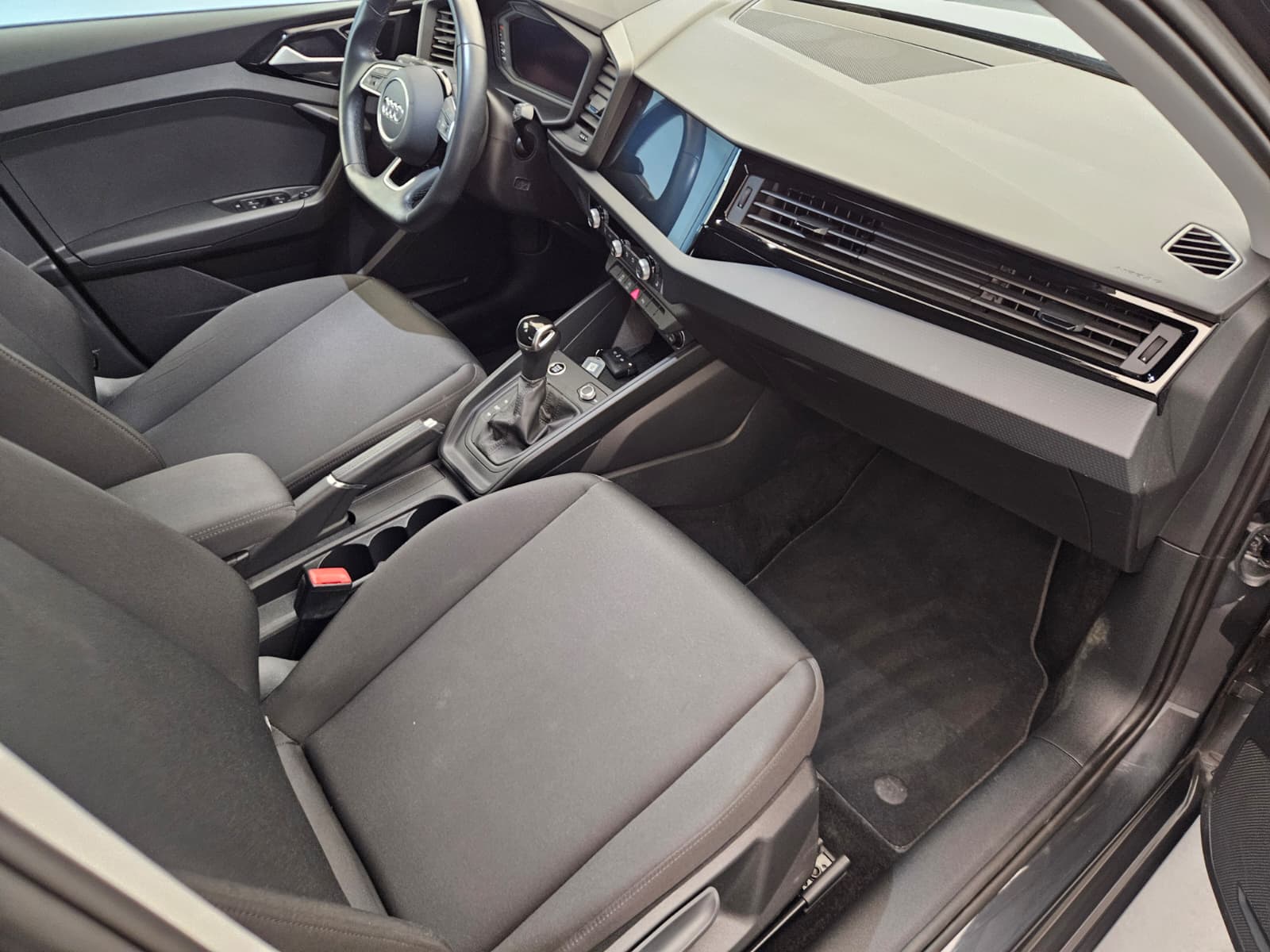 AUDI A1 Sportback 30 TFSI Attraction S-tronic-image-11