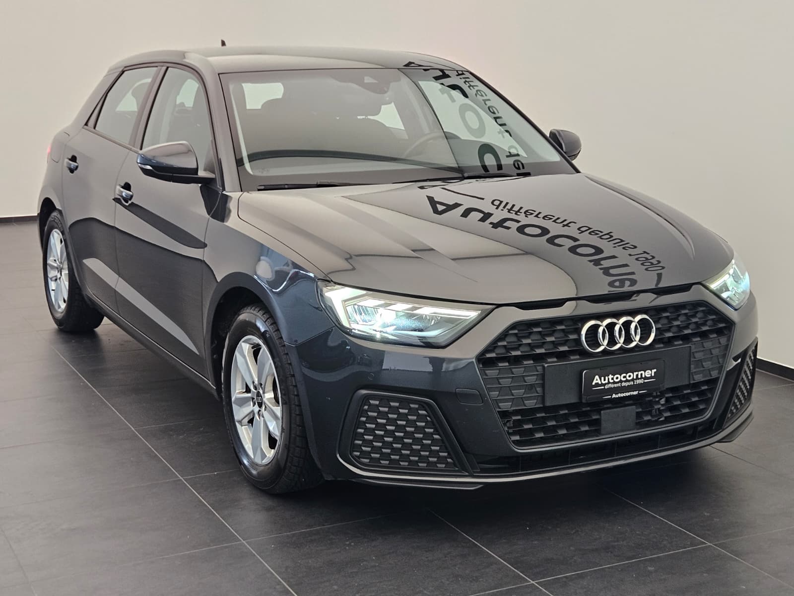 AUDI A1 Sportback 30 TFSI Attraction S-tronic-image-4