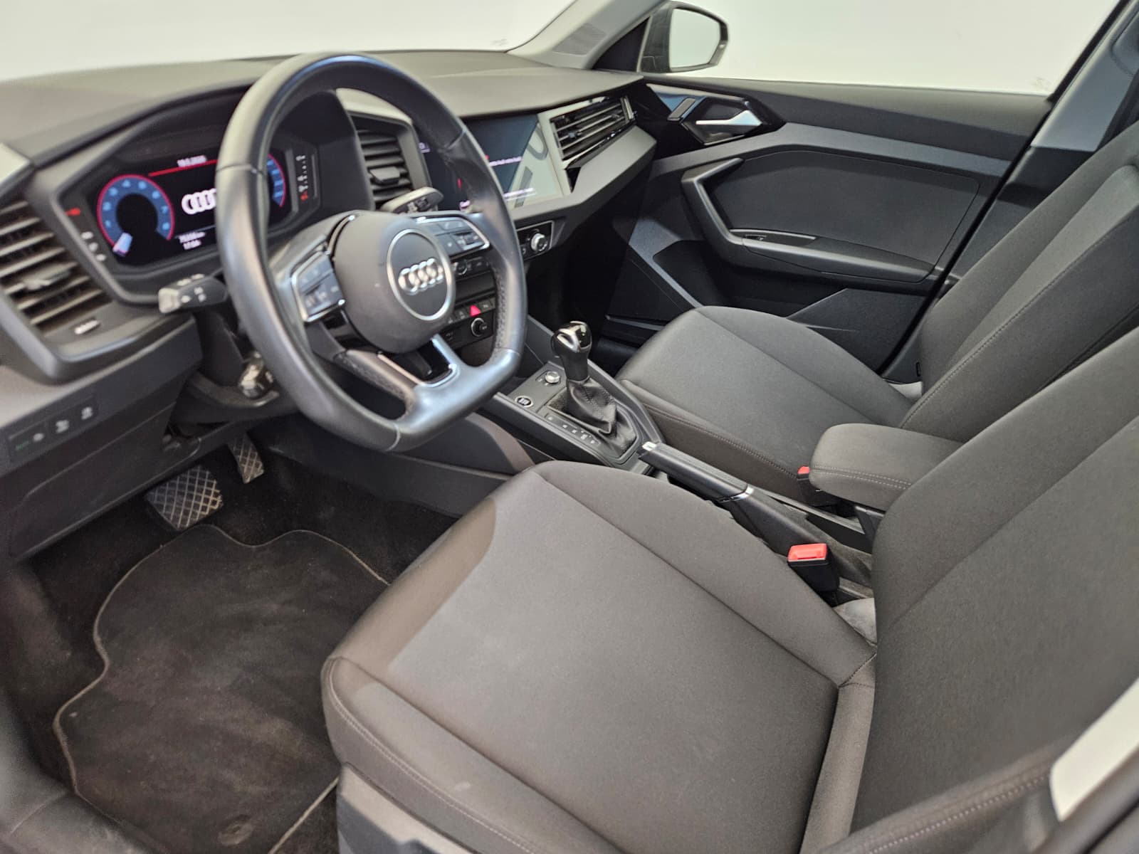 AUDI A1 Sportback 30 TFSI Attraction S-tronic-image-10