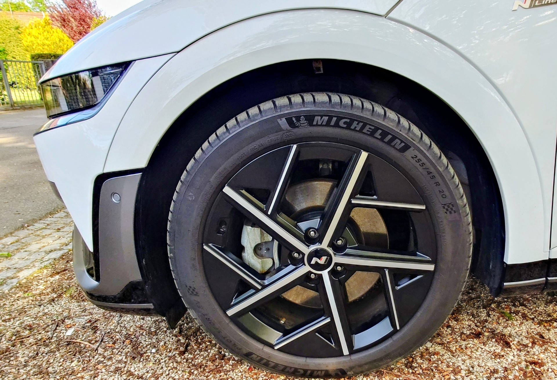 HYUNDAI Ioniq 5 N-Line, grosser Akku, 84 Kwh AWD Vollausstattung, Laden in 18 min-image-18