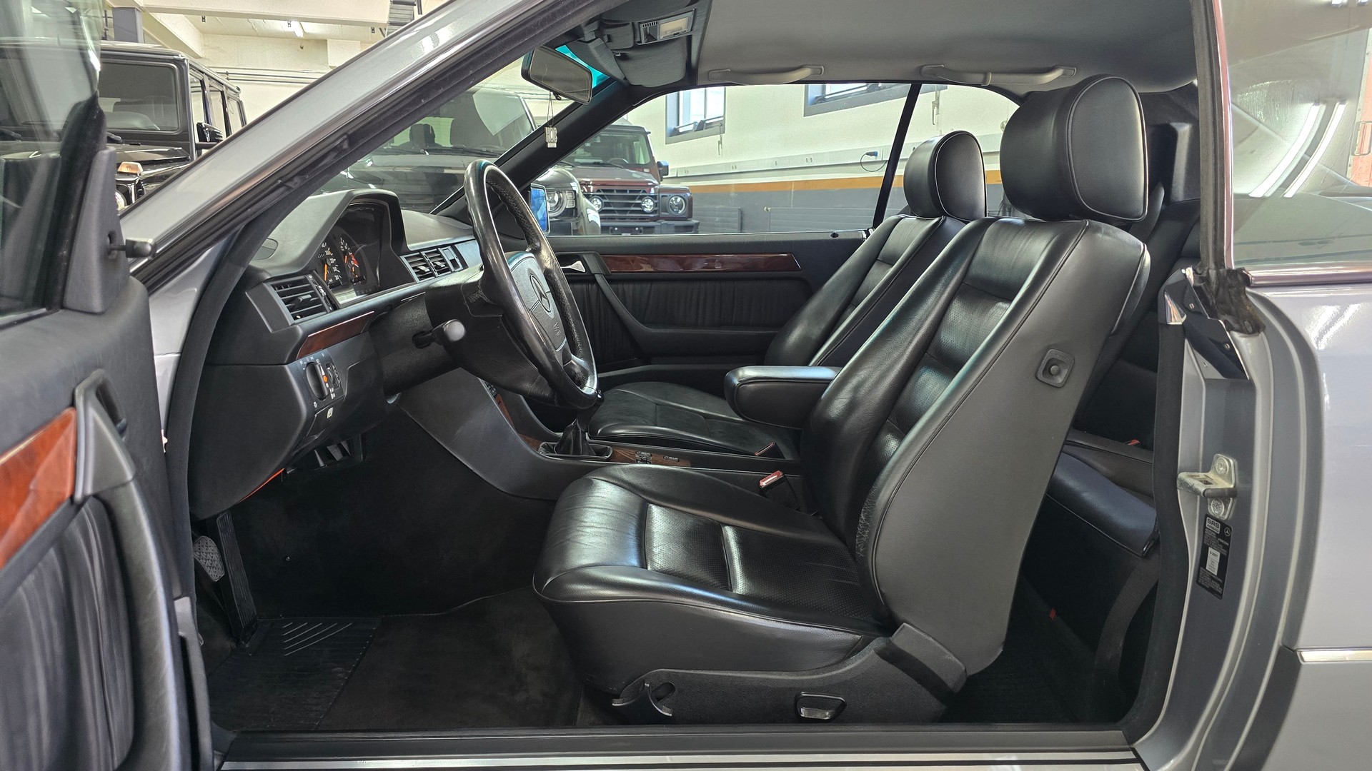 MERCEDES-BENZ 300 CE-24 Sportline-image-24