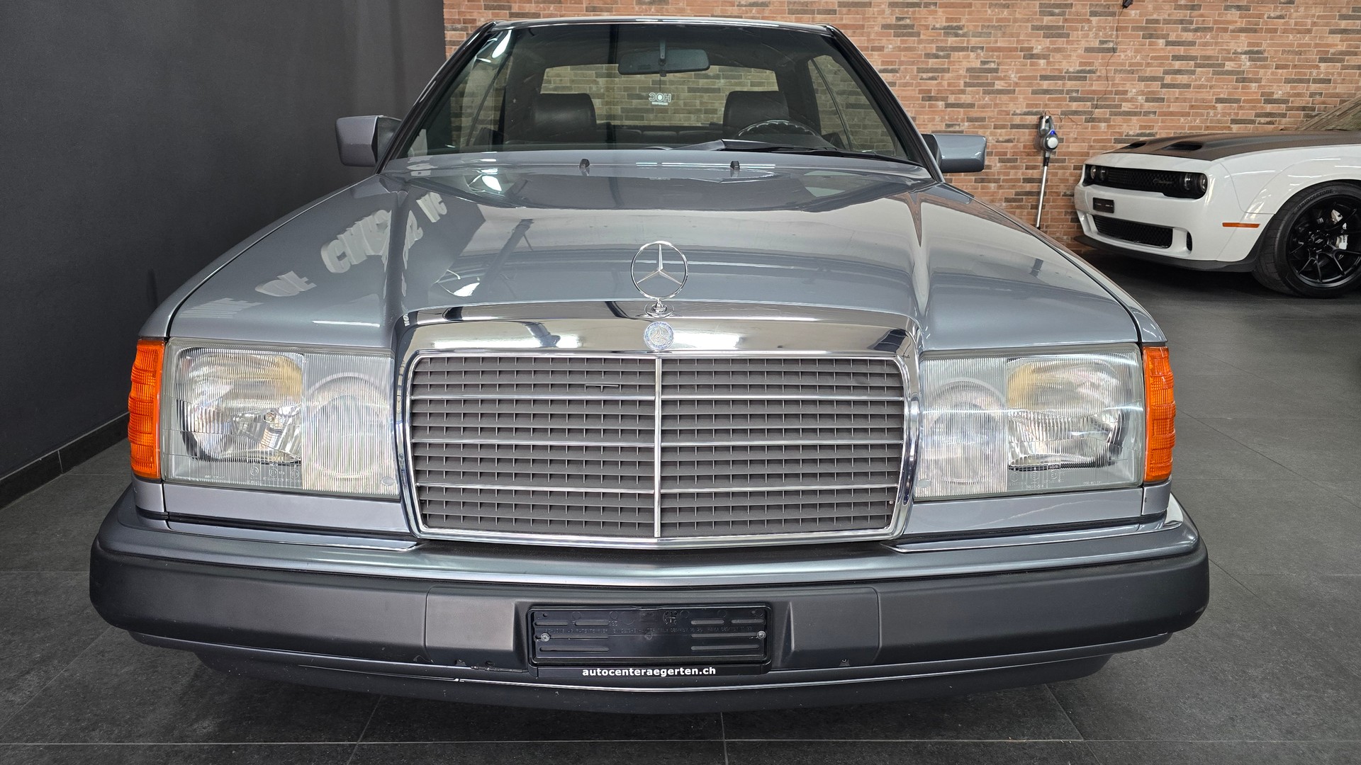 MERCEDES-BENZ 300 CE-24 Sportline-image-21