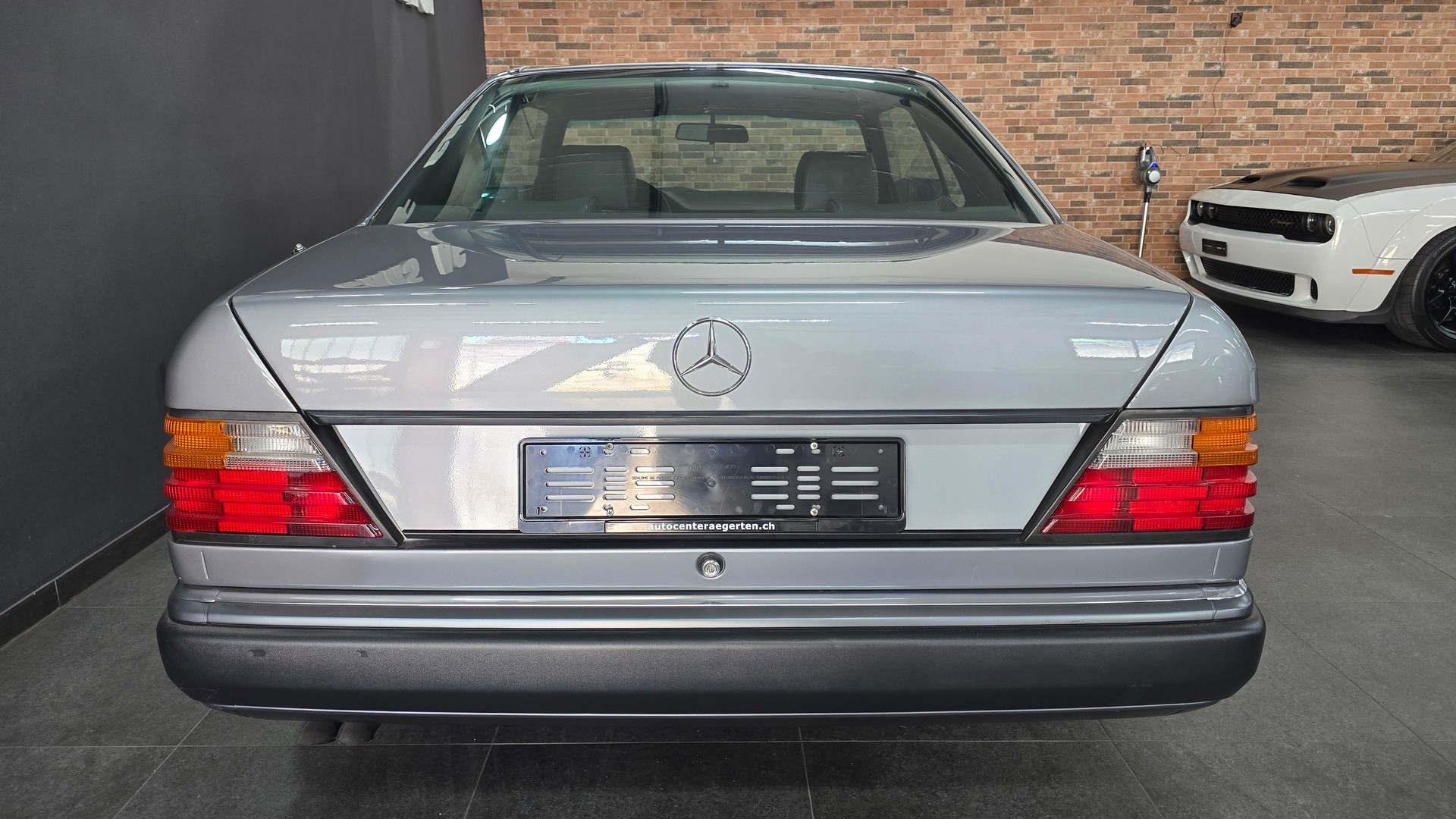 MERCEDES-BENZ 300 CE-24 Sportline-image-10