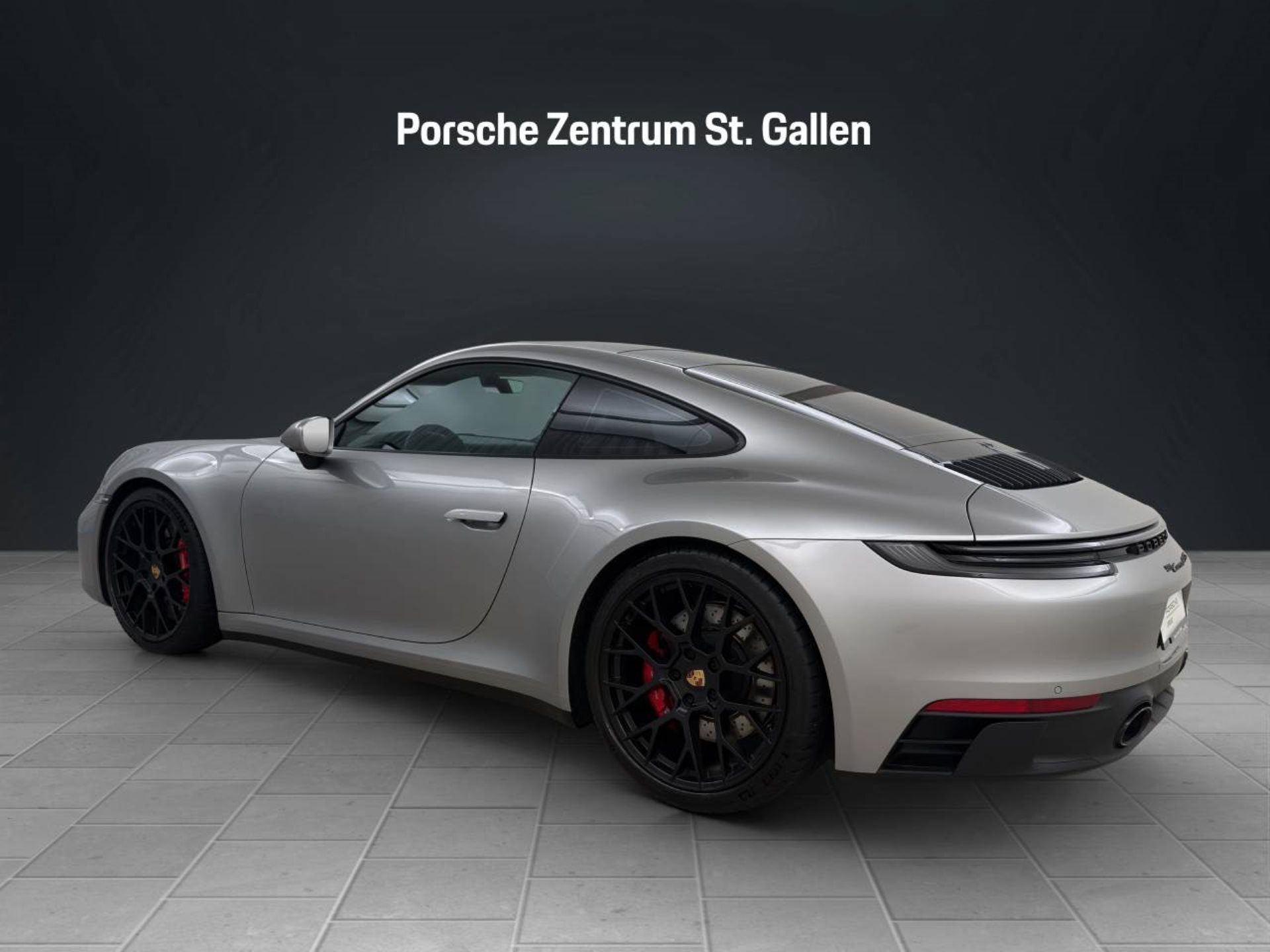 PORSCHE 911 Carrera 4 GTS-image-2