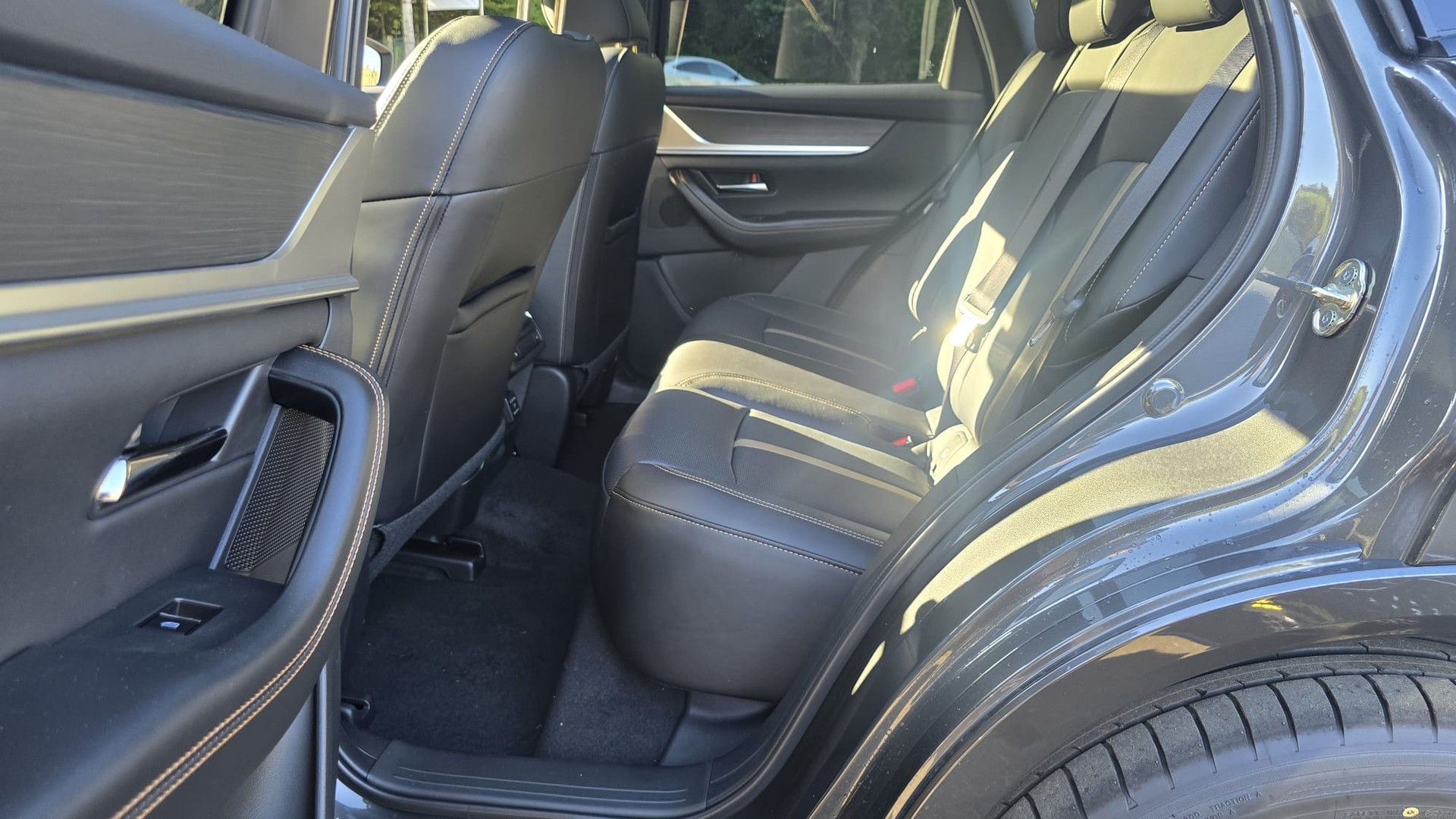 MAZDA CX-60 e-Skyactiv PHEV 327 AWD Homura Plus-image-12