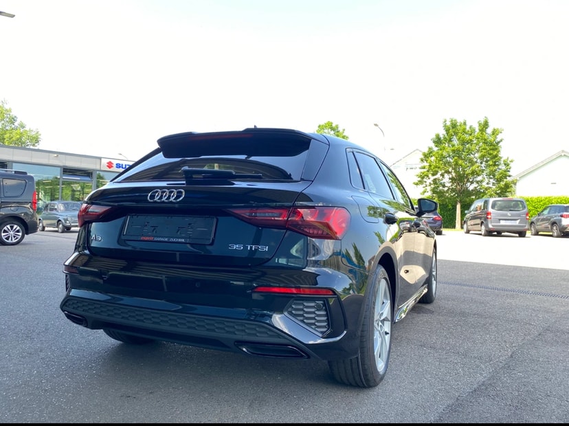 AUDI A3 Sportback 35 TFSI S line S-tronic-image-4