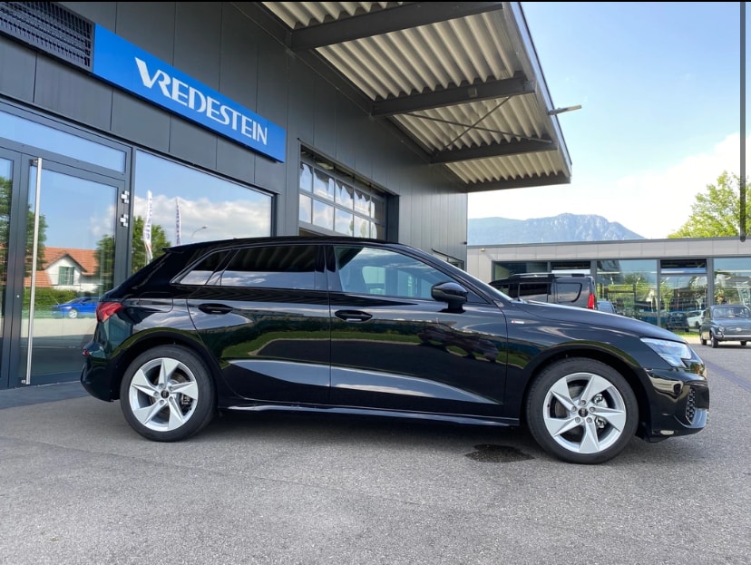 AUDI A3 Sportback 35 TFSI S line S-tronic-image-1