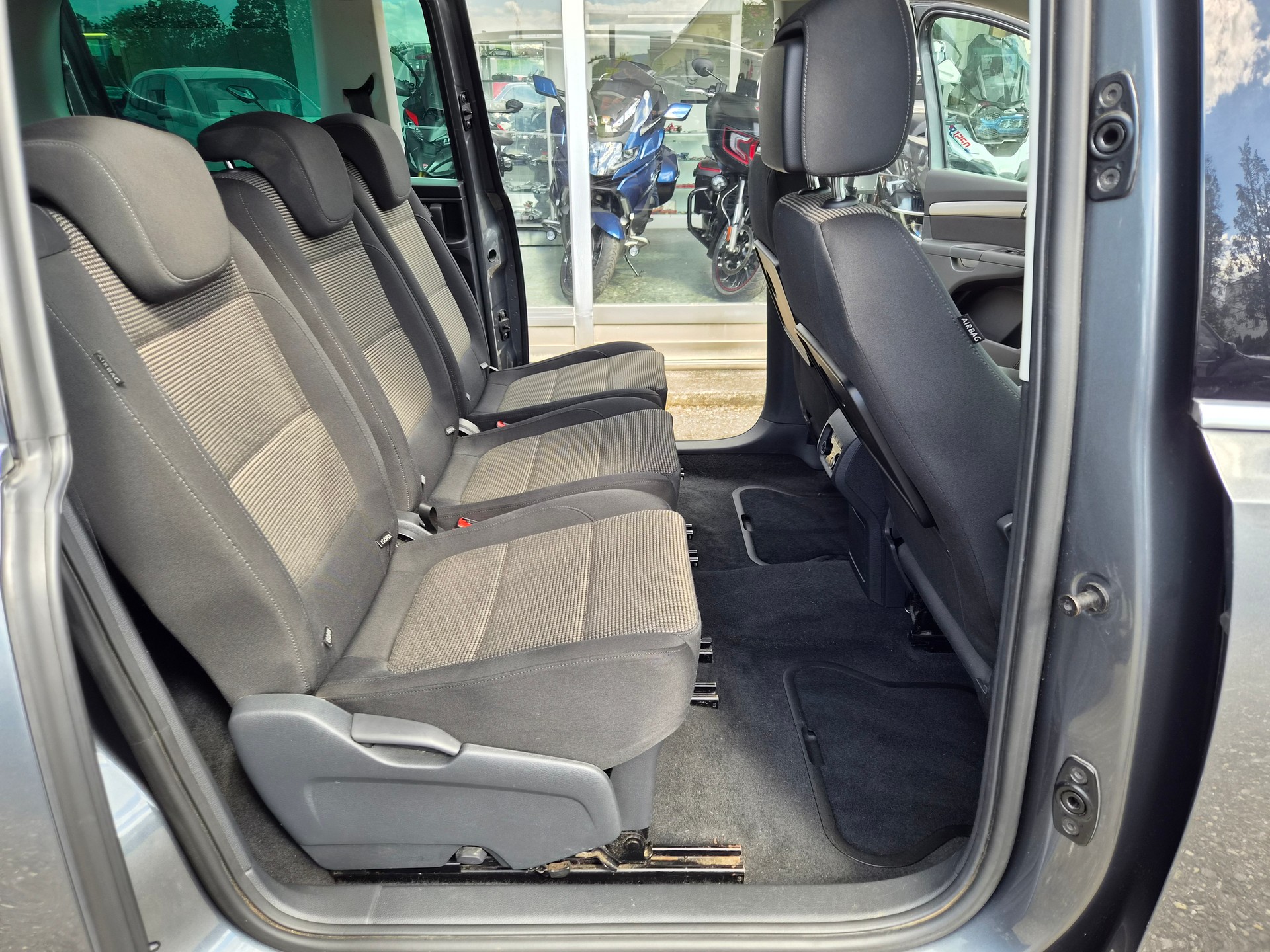 VW Sharan 1.4 TSI BlueMotion Technology Comfortline Ausführung 7 Sitzplätze-image-10