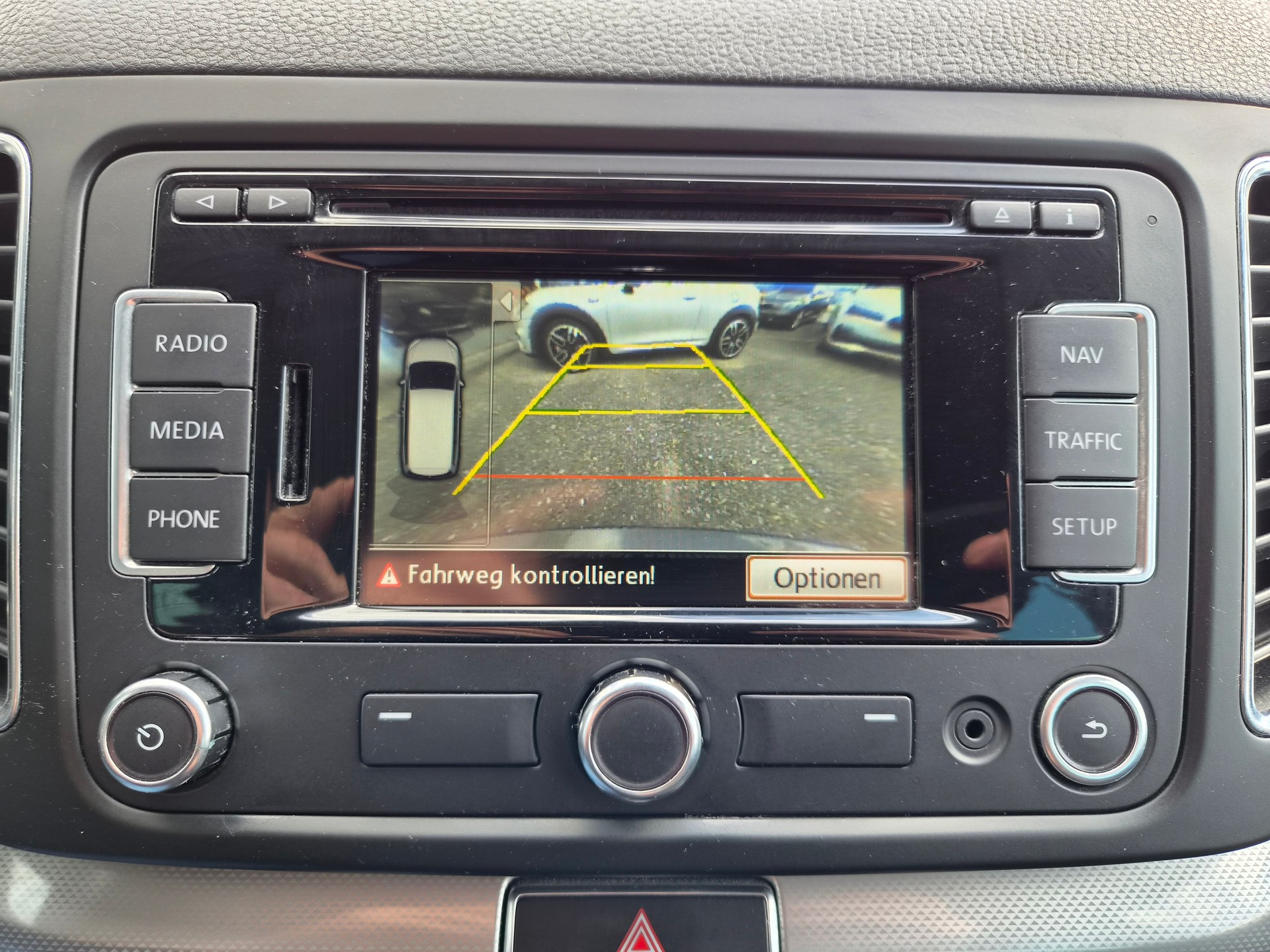 VW Sharan 1.4 TSI BlueMotion Technology Comfortline Ausführung 7 Sitzplätze-image-19
