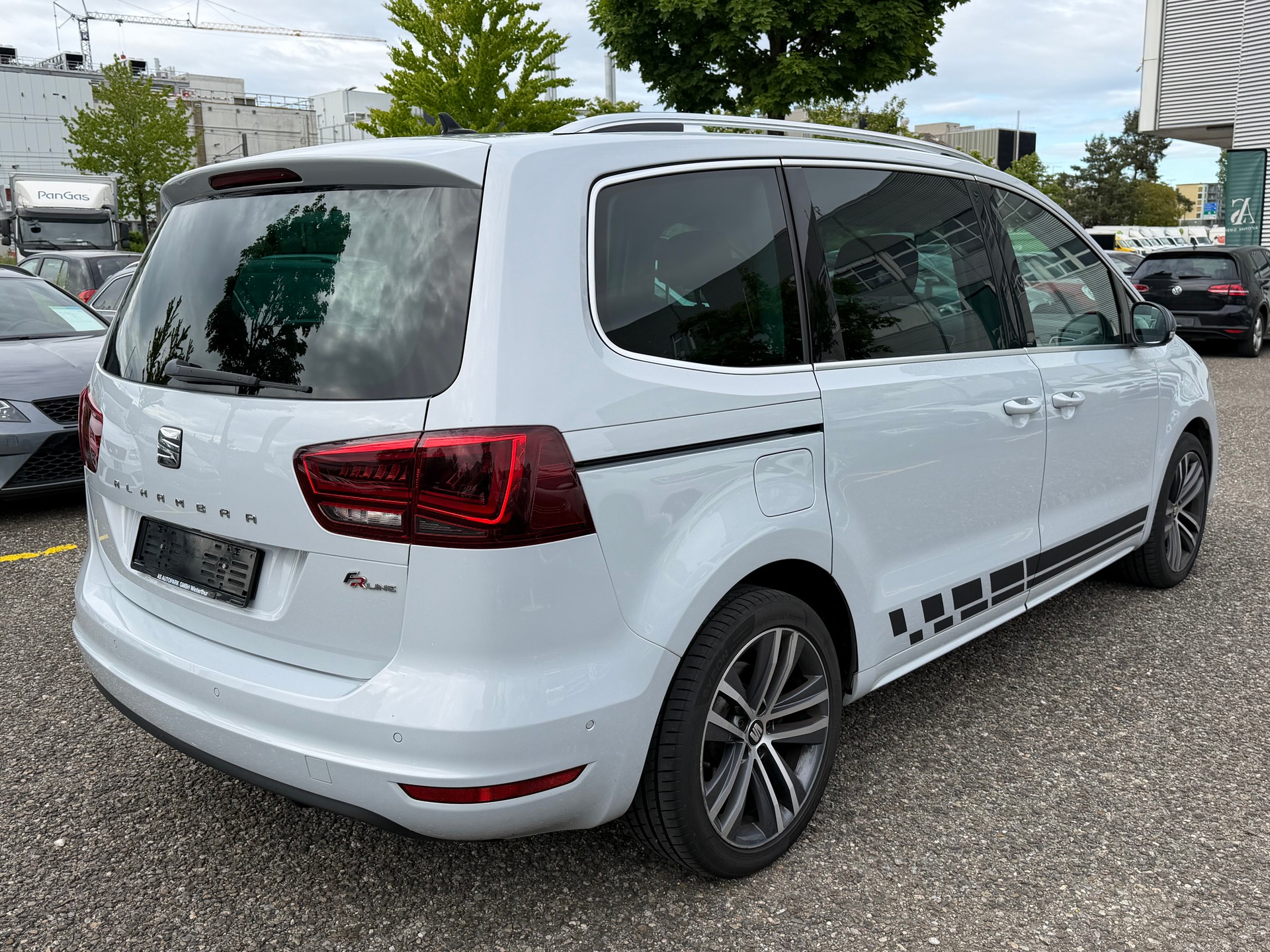 SEAT Alhambra 1.4 TSI FR Line DSG-image-4
