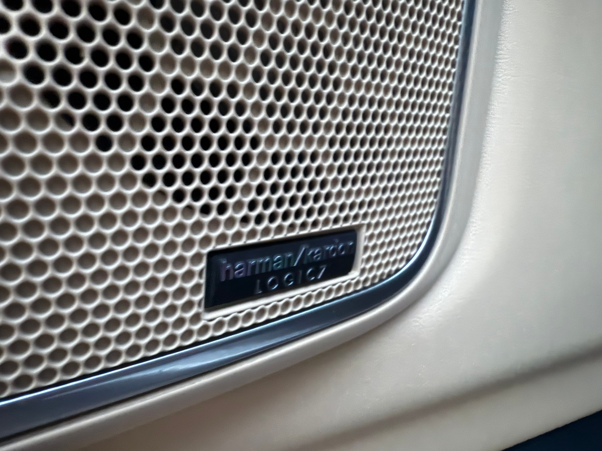 LAND ROVER Range Rover 4.2 V8 SC Automatic / Frisch ab MFK / Servicegepflegt / Rear Seat Entertainment / Schiebedach / Facelift-image-9