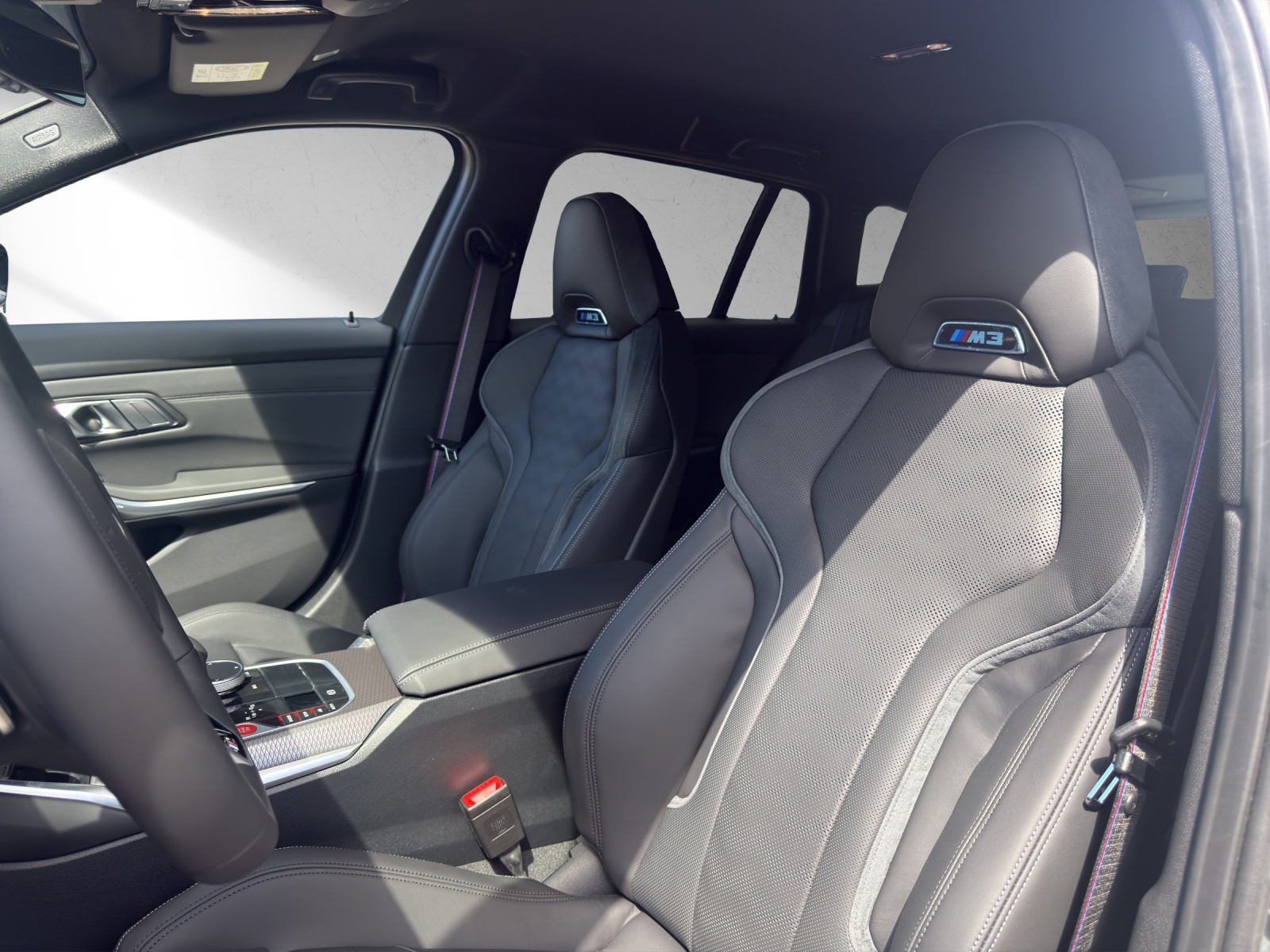 BMW M3 Touring xDrive Competition M-image-15