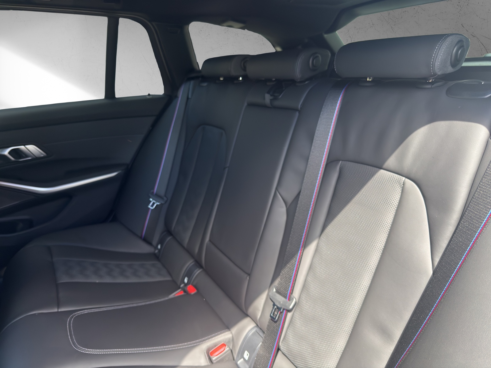 BMW M3 Touring xDrive Competition M-image-16