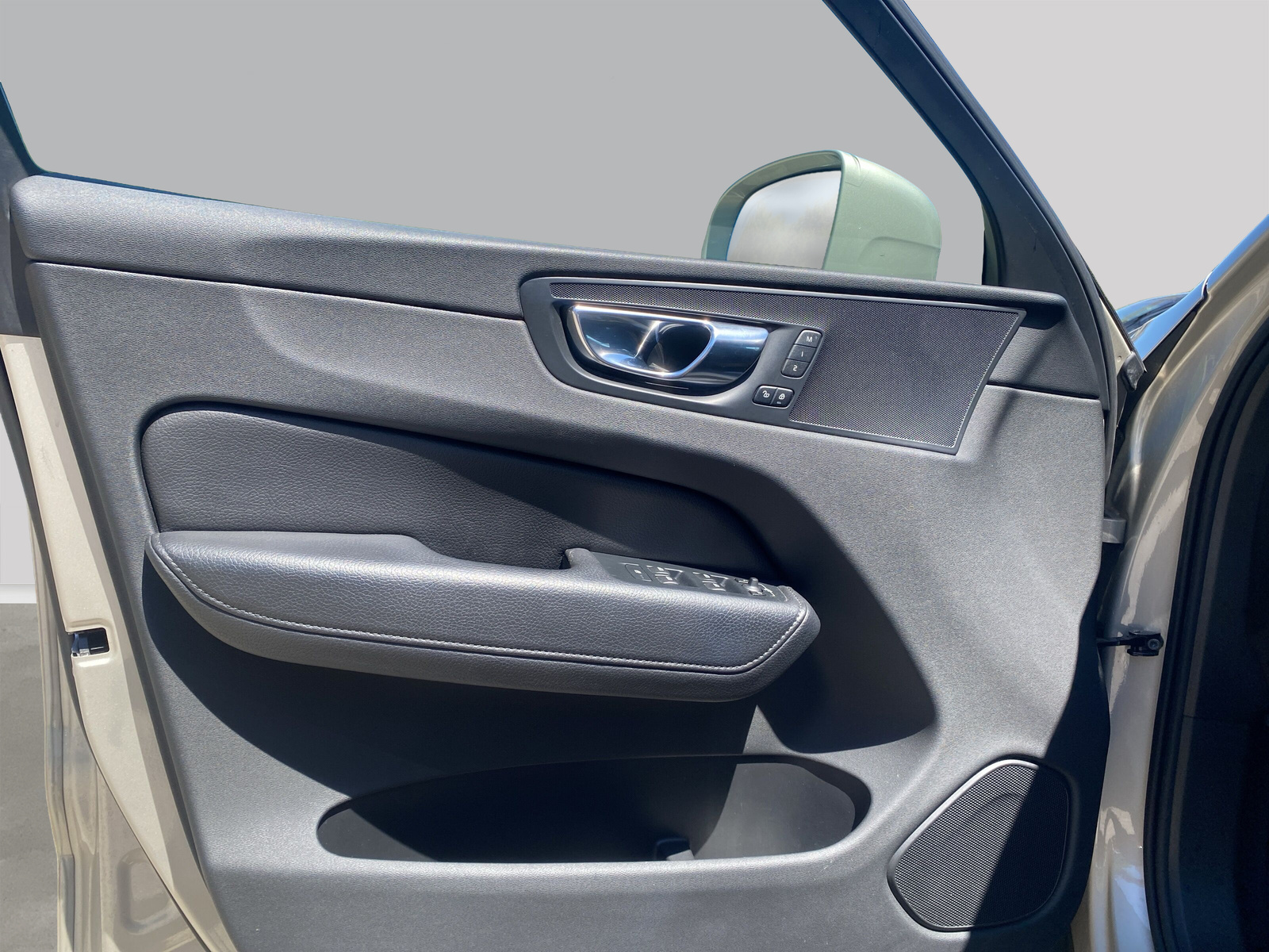 VOLVO XC60 D4 AWD Inscription Geartronic-image-13