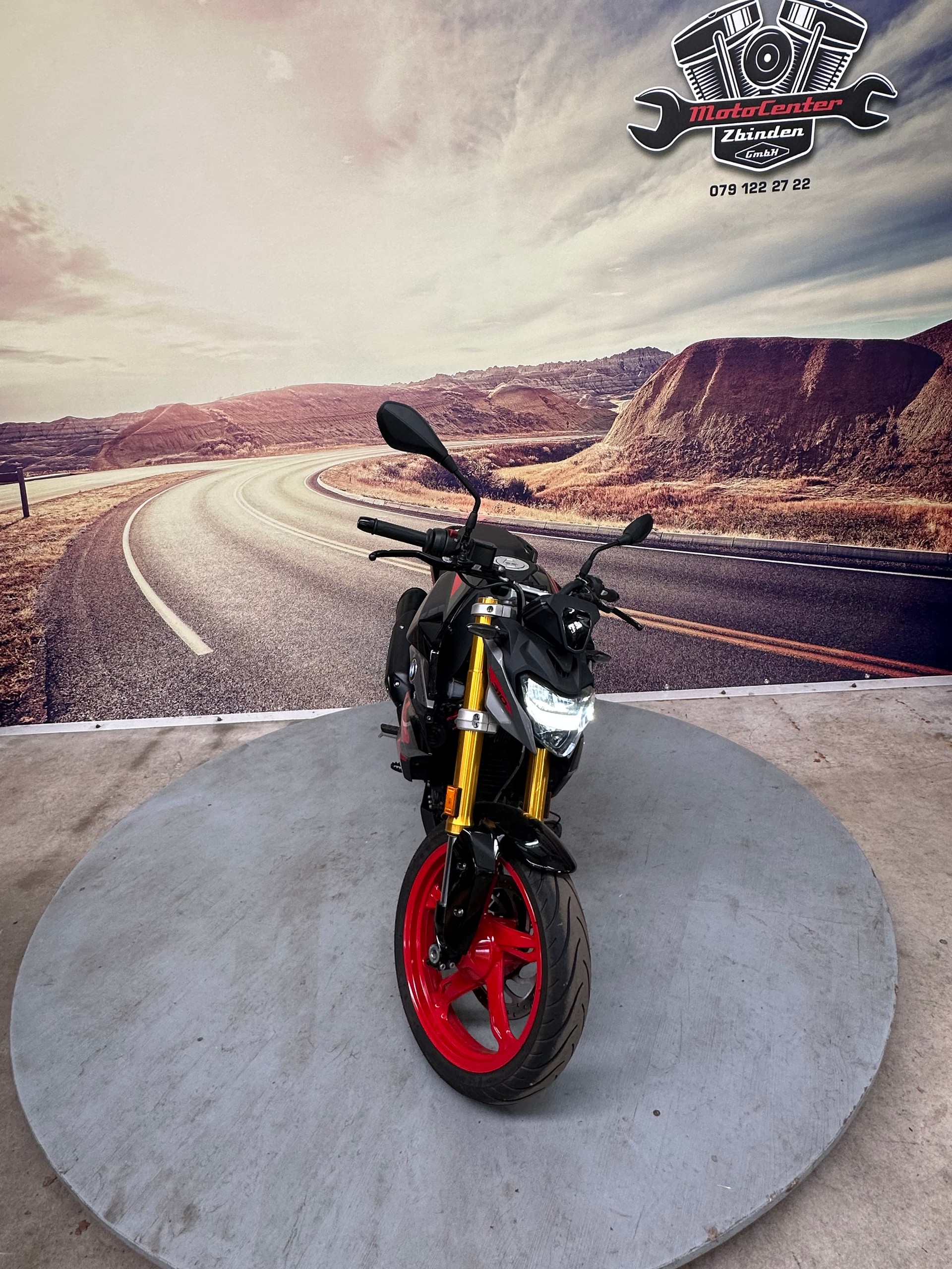 BMW G 310 R-showroom-element-2