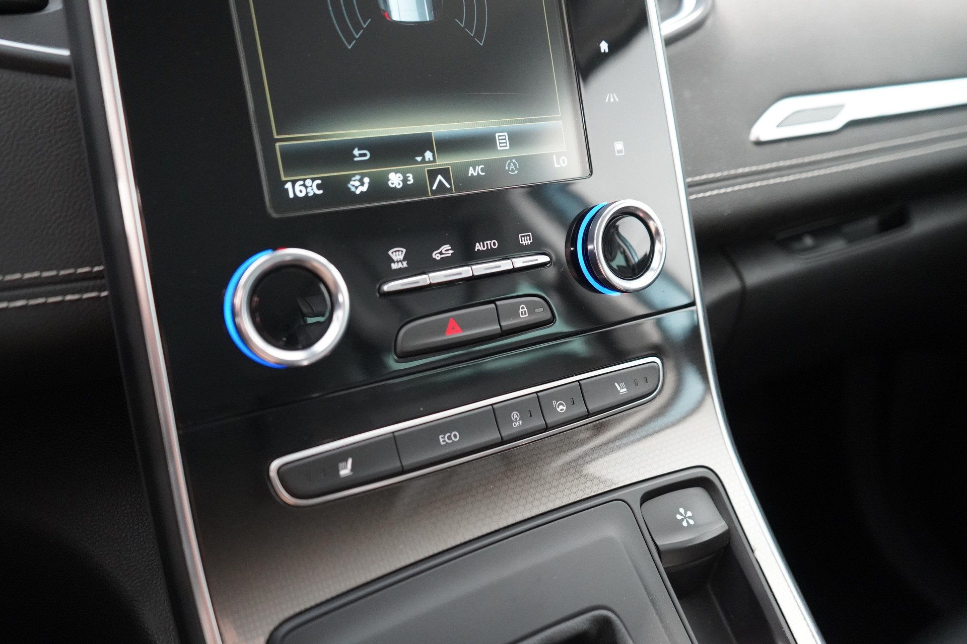 RENAULT Grand Scénic 1.8 Blue dCi 150 Intens EDC-image-15