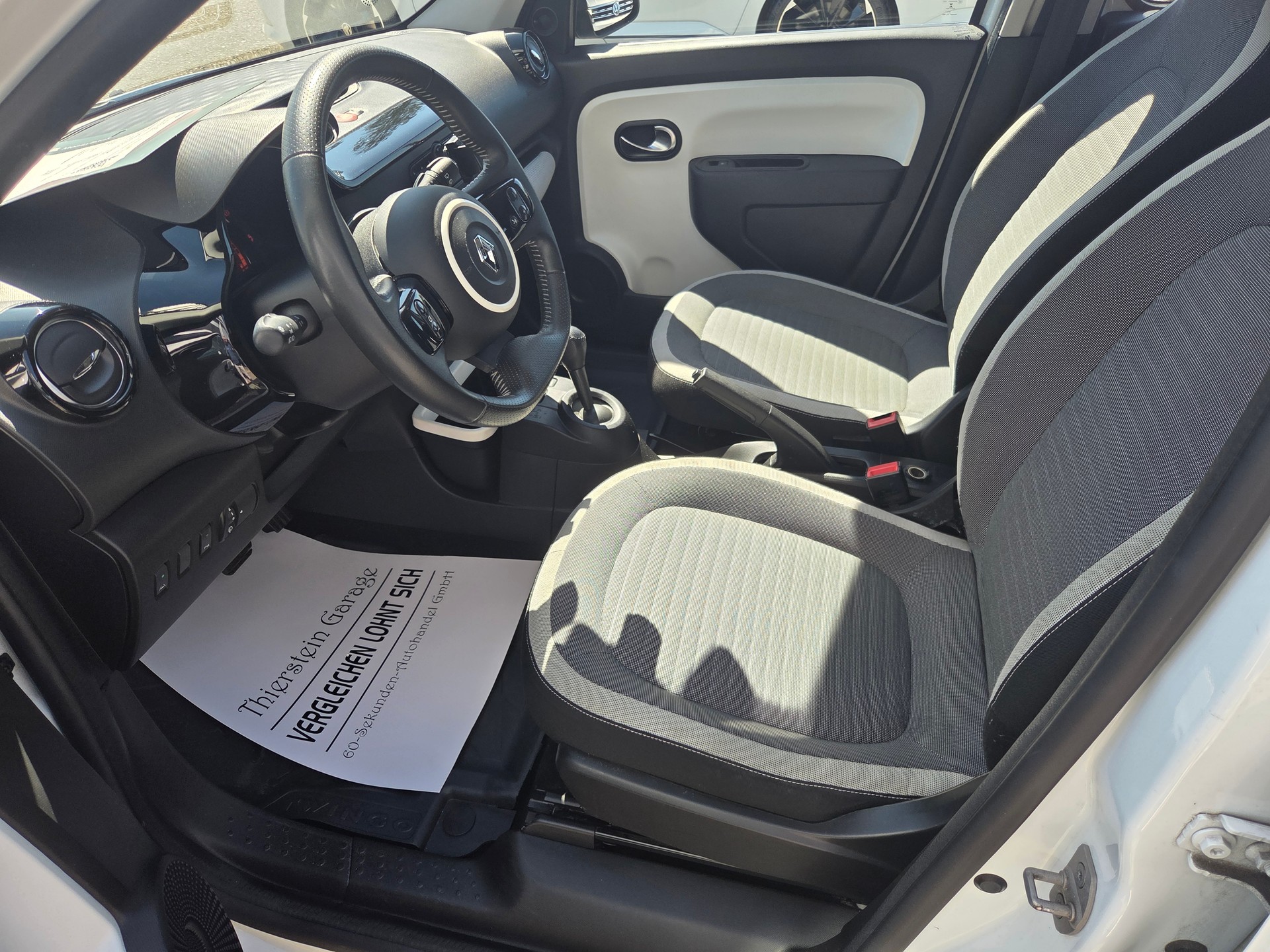 RENAULT Twingo 0.9 City EDC-image-9