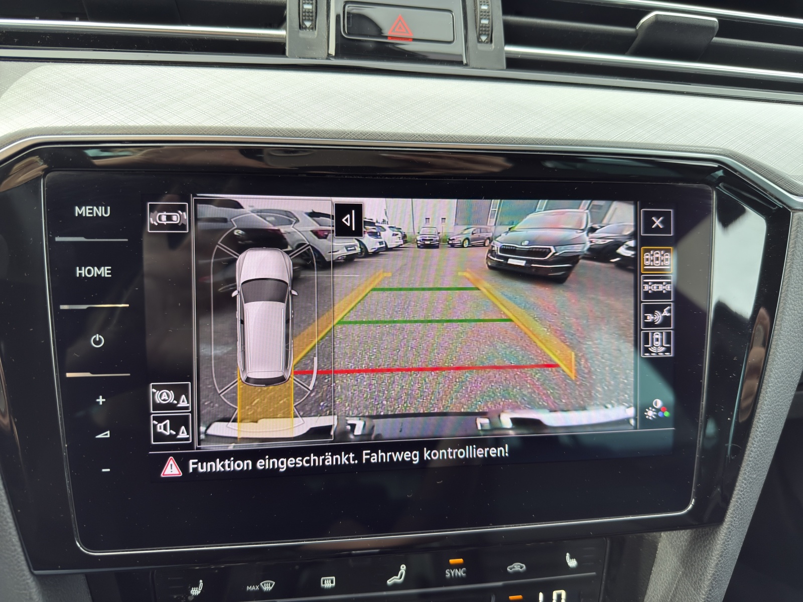 VW Passat Variant 2.0 TSI Business DSG-image-14