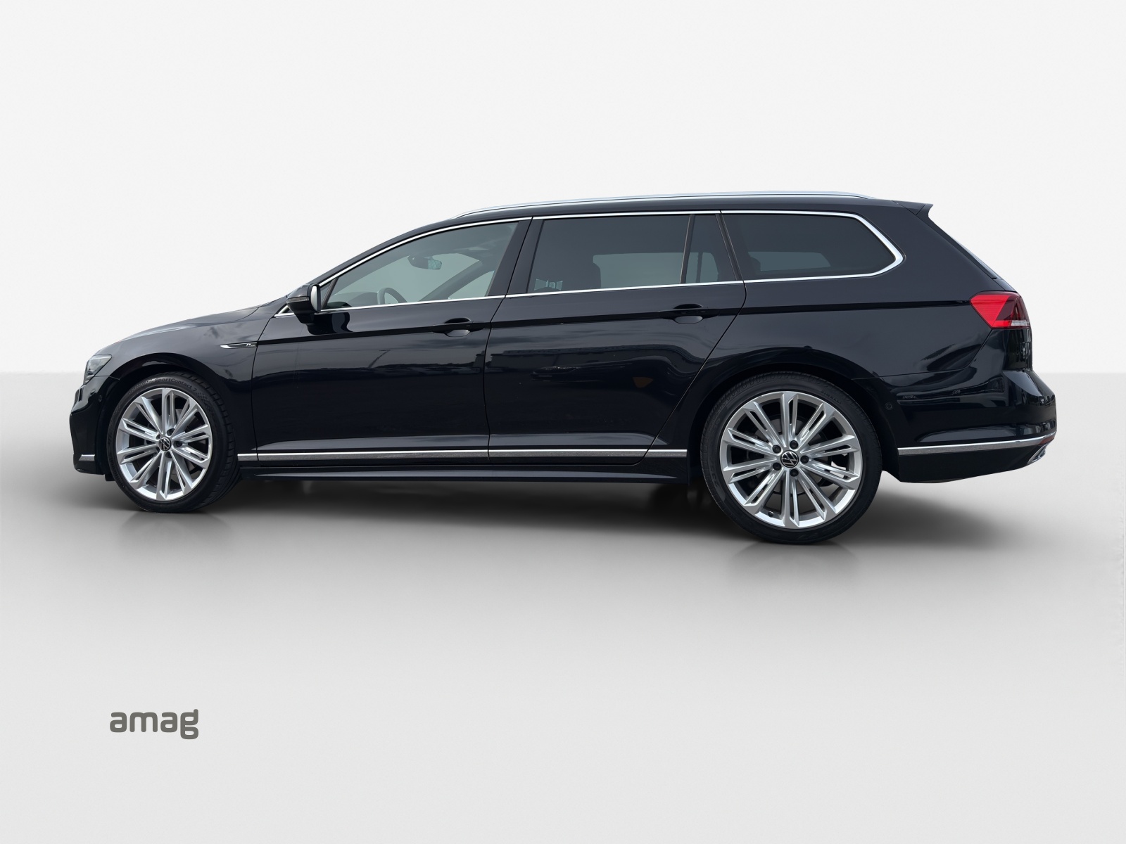 VW Passat Variant 2.0 TSI Business DSG-image-1