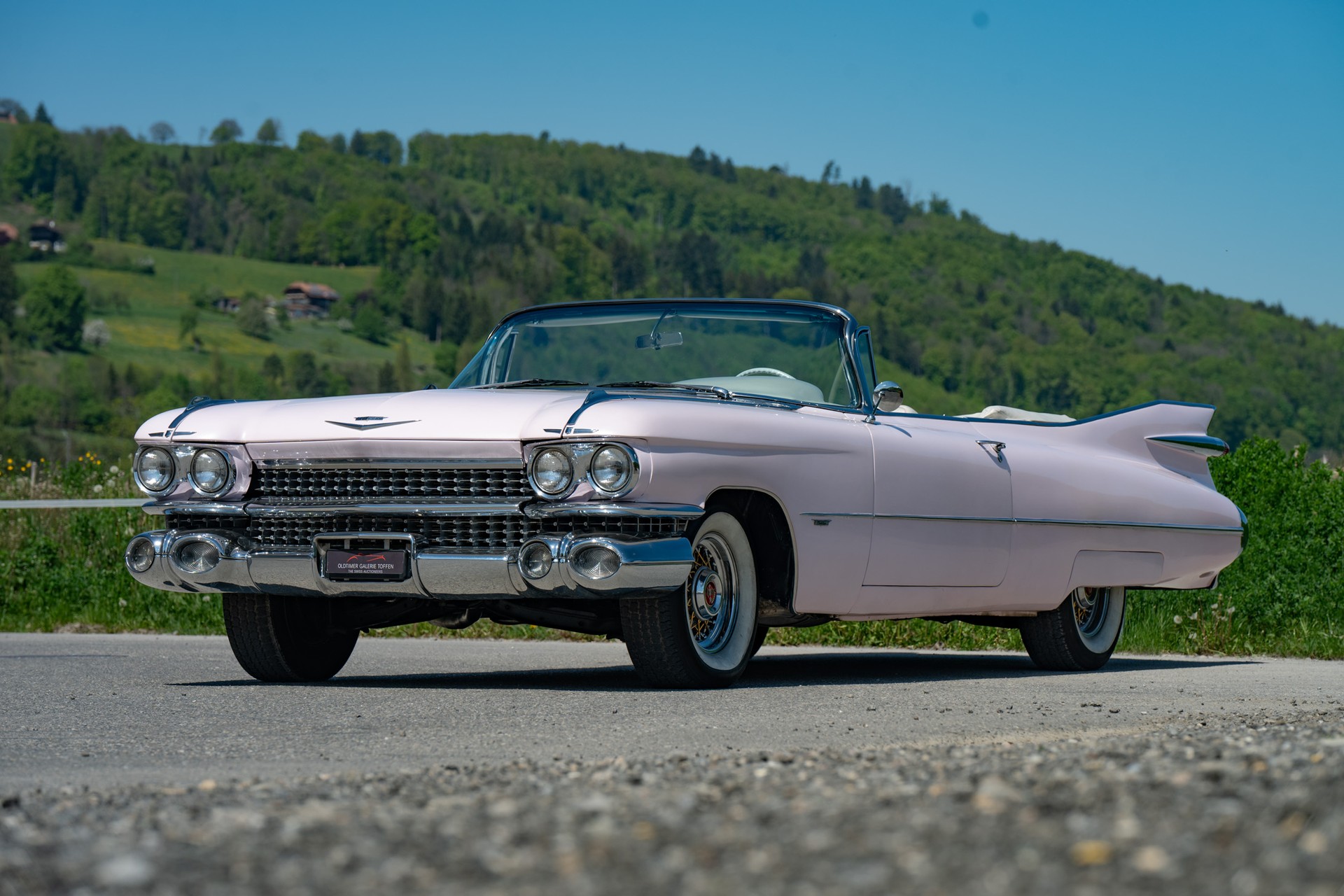 CADILLAC Convertible