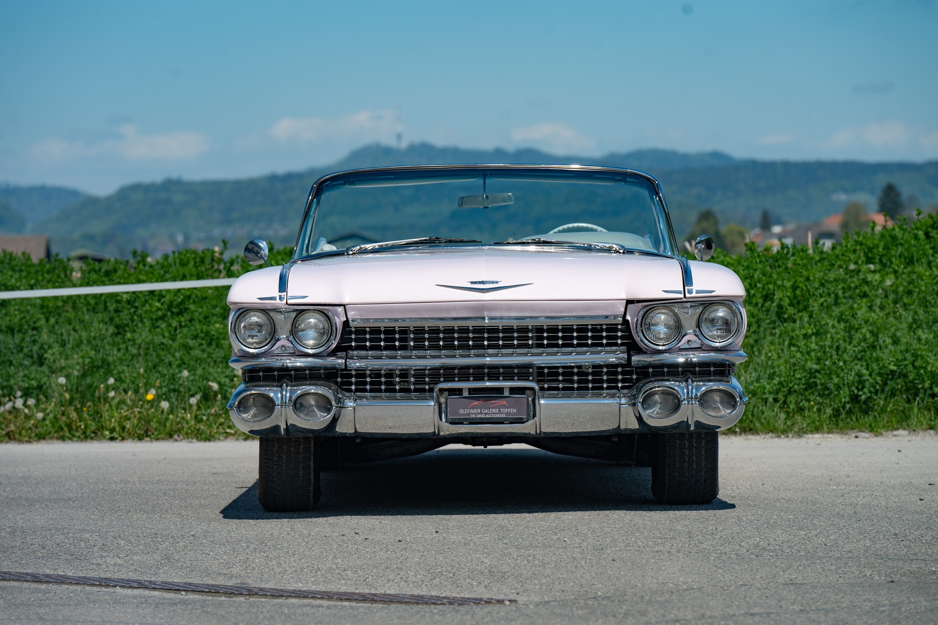 CADILLAC Convertible-image-4