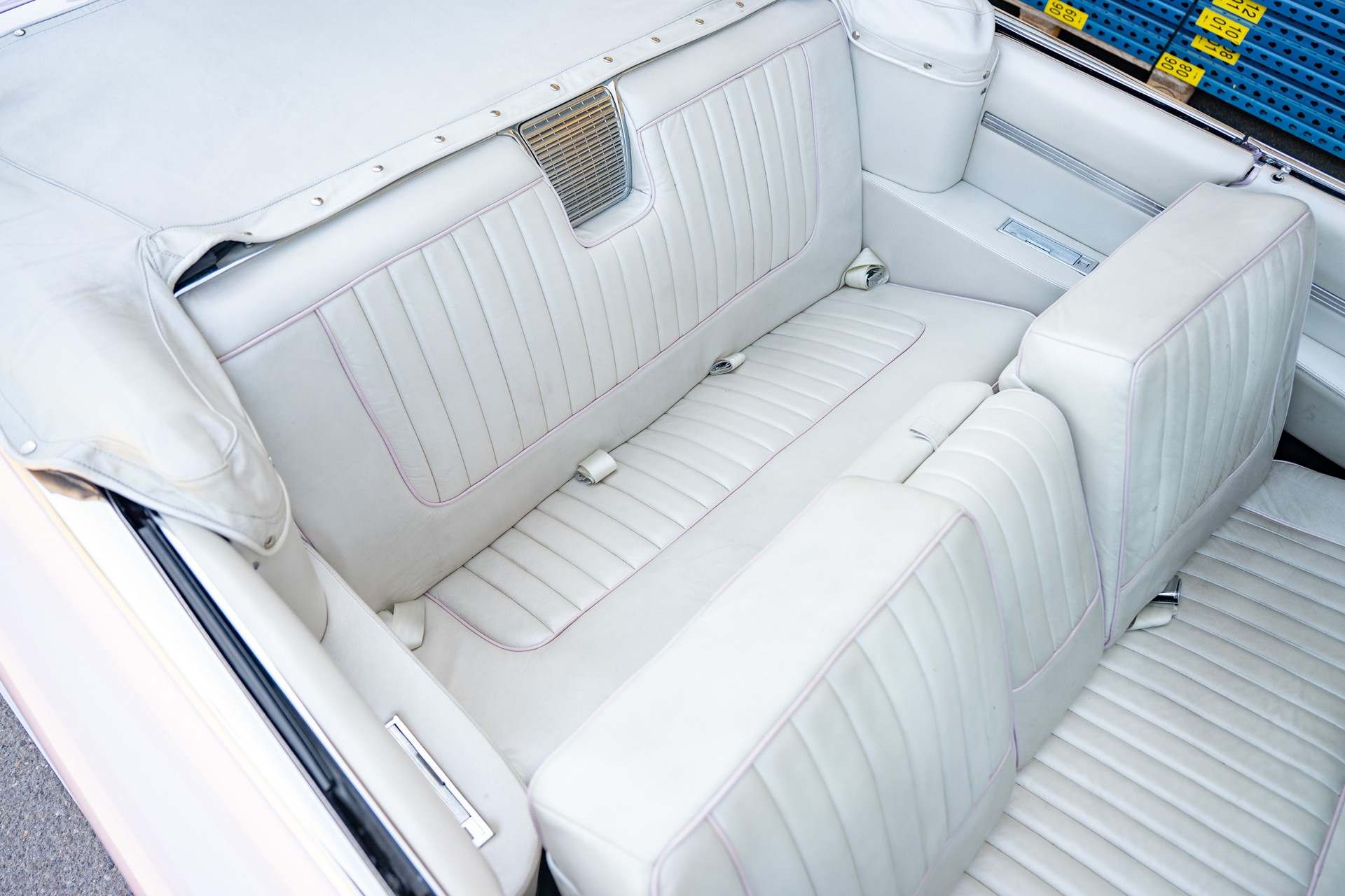 CADILLAC Convertible-image-13
