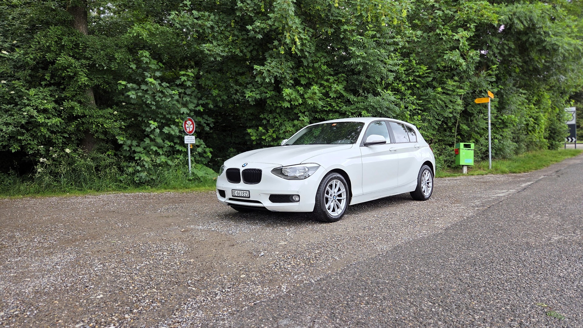 BMW 116i-image-0
